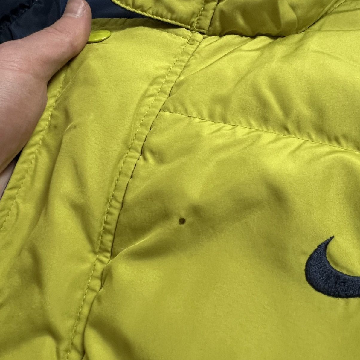 Nike 90s NIKE BIG SWOOSH VINTAGE Y2K OVERSIZED PUFFER DOWN JACKET Size US XL / EU 56 / 4 - 6 Thumbnail