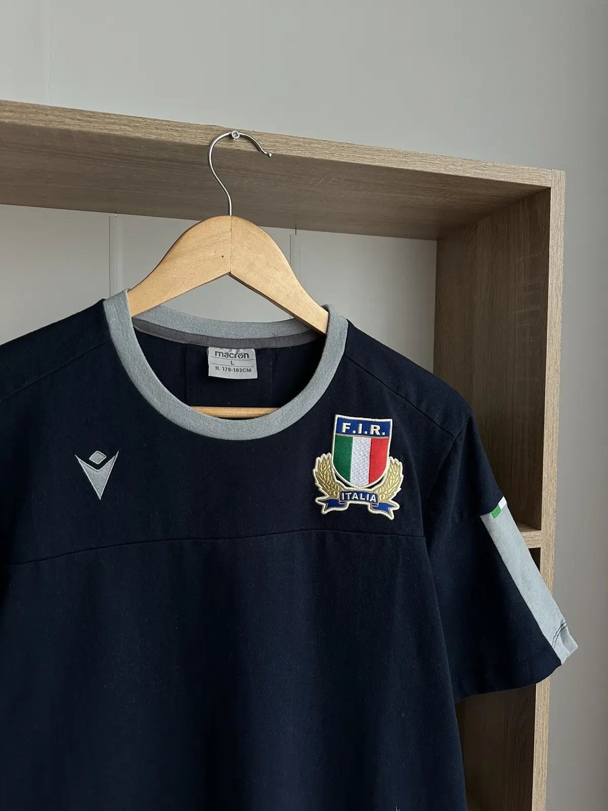 Vintage Vintage T-Shirt Italia Rugby Cotton Ufficiale Player 2019 Size US L / EU 52-54 / 3 - 10 Thumbnail