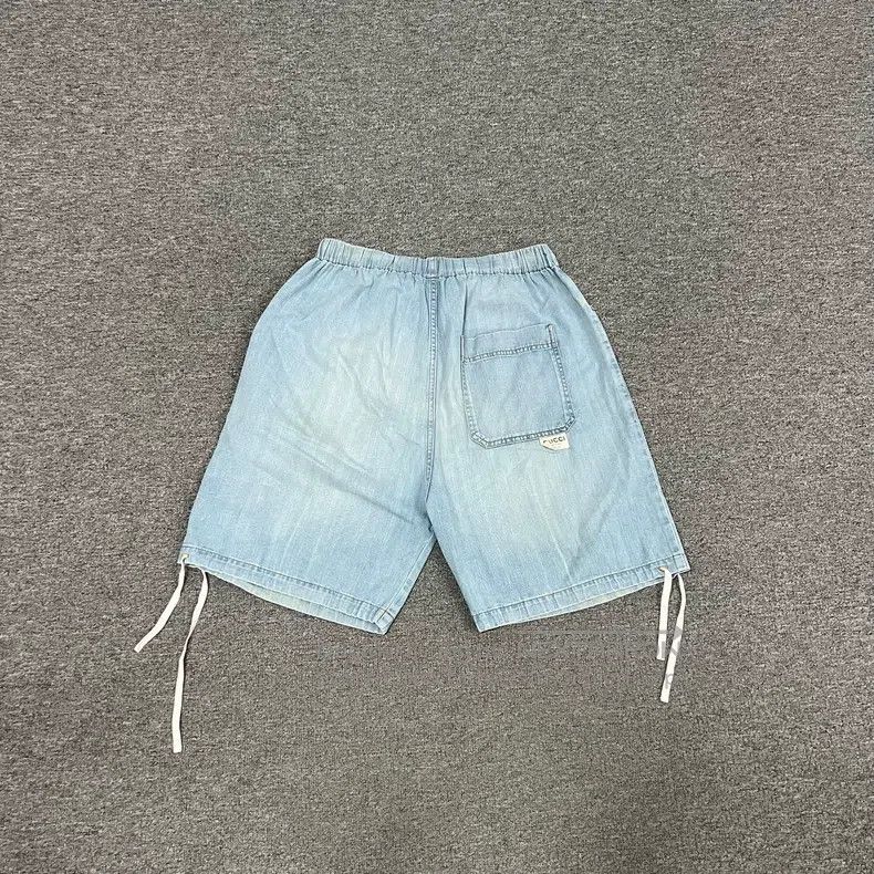 Gucci Gucci Streamer, washed, denim shorts Size US 32 / EU 48 - 2 Thumbnail