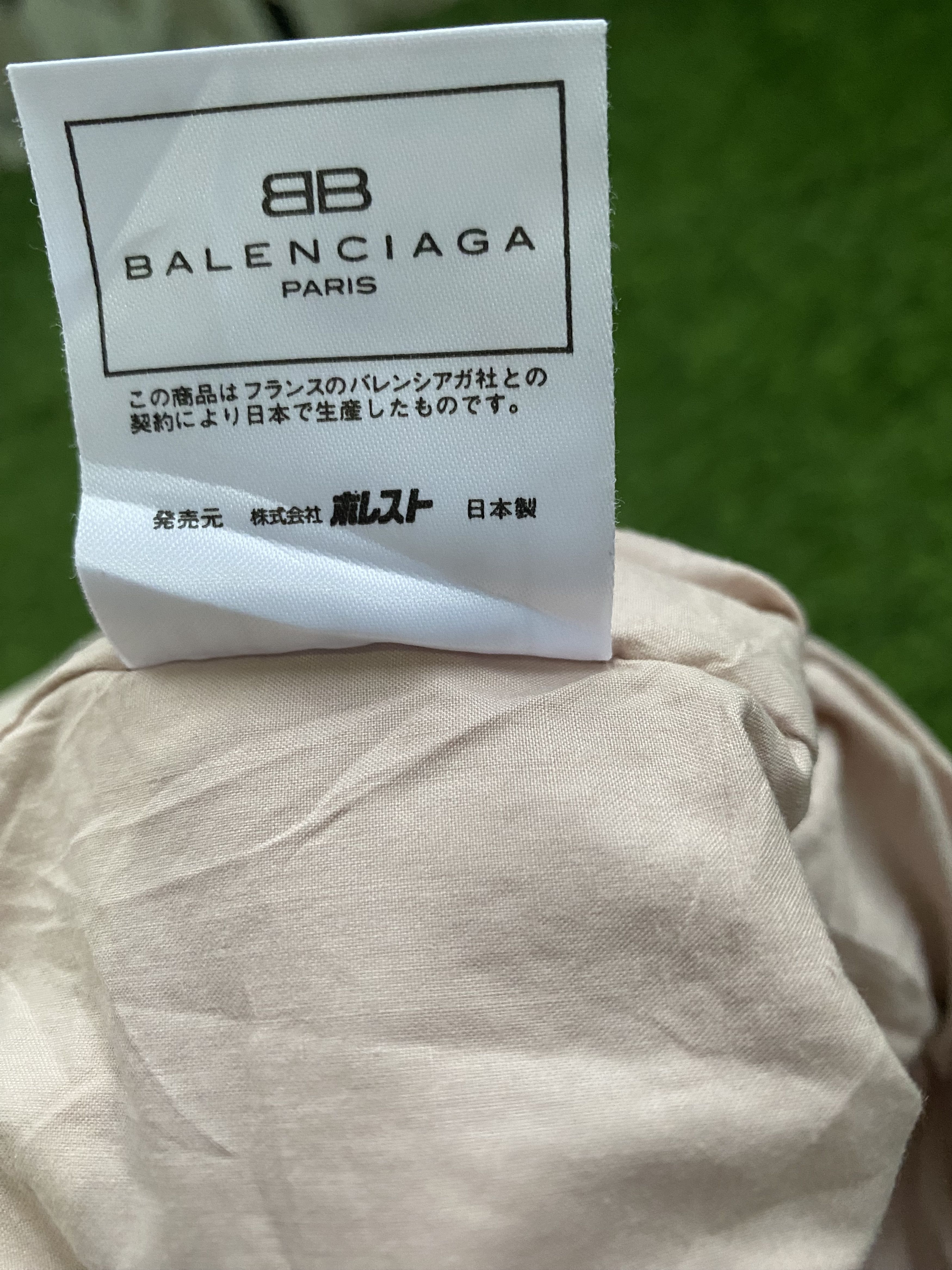Balenciaga Vintage balenciaga Puffer Vest BB Buterfly Print Size US L / EU 52-54 / 3 - 5 Thumbnail