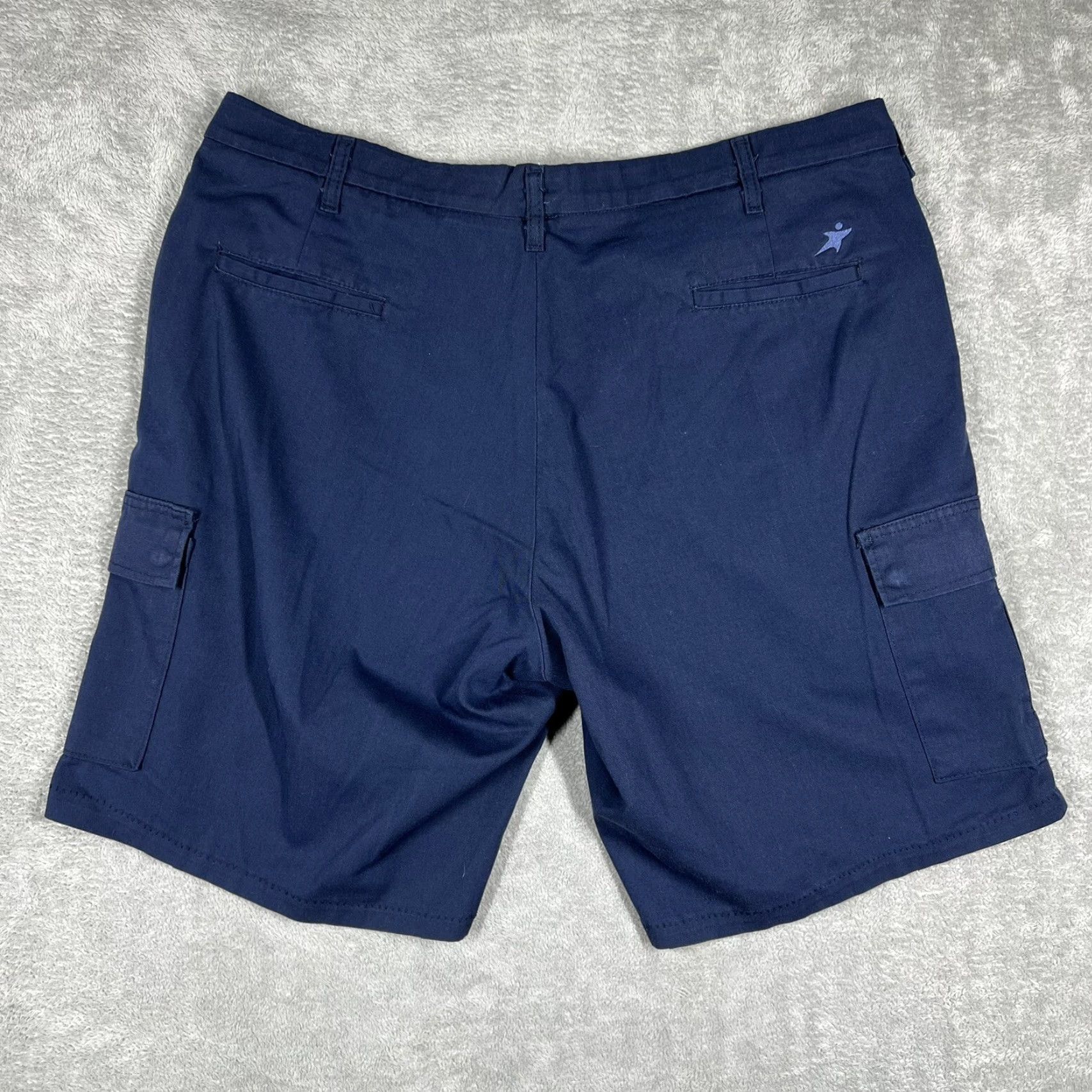 Vintage Aramark Men’s Navy Blue Baggy Cargo Flat Front Shorts Size 42R GP0730 Size US 42 / EU 58 - 7 Thumbnail