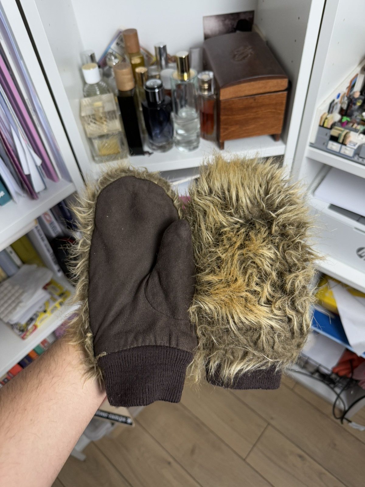 Japanese Brand VIntage y2k avantgarde archive style faux fur gloves mittens Size ONE SIZE - 1 Thumbnail