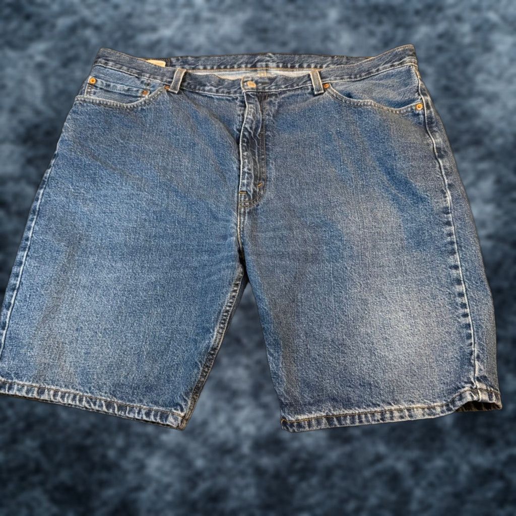 Levi's Levi's Denim Shorts 505 Relaxed Fit WaterLess Bermuda 42 Blue Medium Wash Mens Size US 42 / EU 58 - 1 Thumbnail