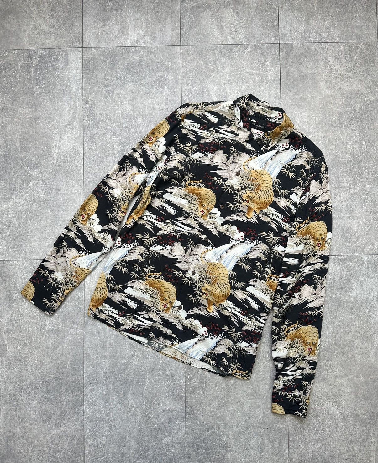 Other Allsaints Japanese Shirts Button Up Tiger Print Size US S / EU 44-46 / 1 - 1 Thumbnail