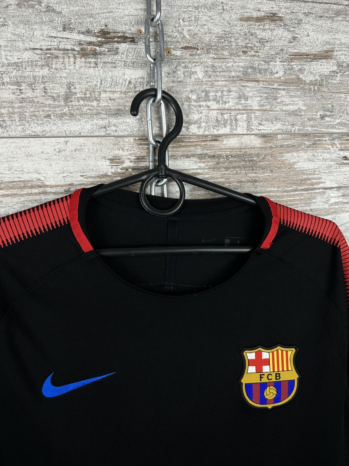 Nike Mens Vintage Nike FC Barcelona T Shirt y2k soccer jersey 90s Size US S / EU 44-46 / 1 - 4 Thumbnail