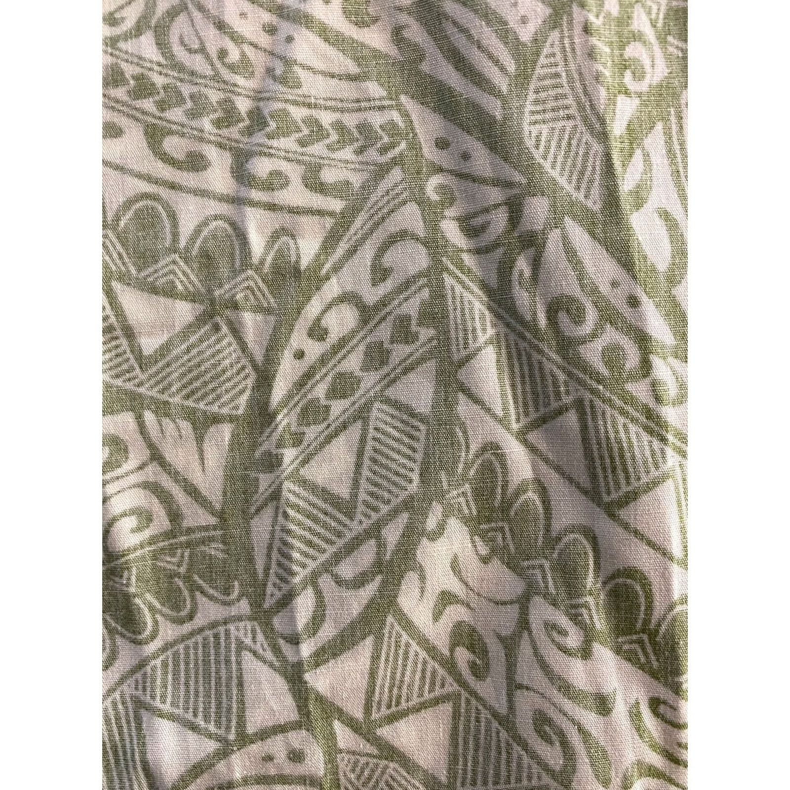 Vintage VINTAGE Hawaii Greenish Tribal Print SHORT SLEEVE BTN UP SHIRT Small S Mens Size US S / EU 44-46 / 1 - 2 Thumbnail