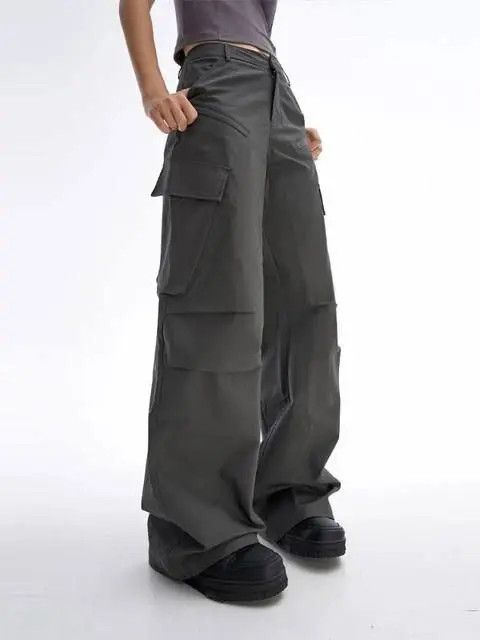 image of Vintage Women's Stylish Cargo Pants Y2K in Dark Grey (Size 28)