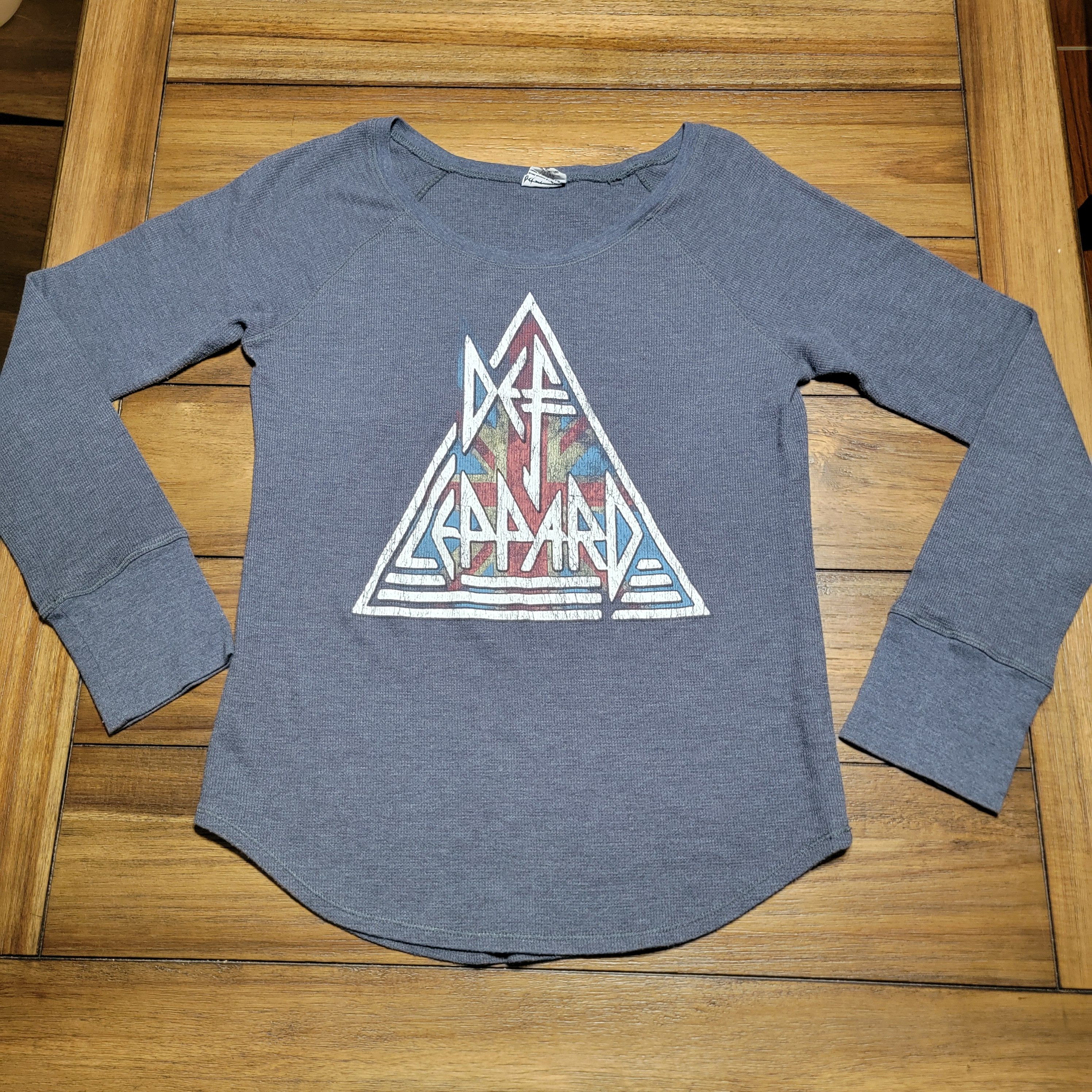Other Def Leppard Waffle Knit LS Top Triangle Classic Logo - XL* Size XL / US 12-14 / IT 48-50 - 1 Thumbnail