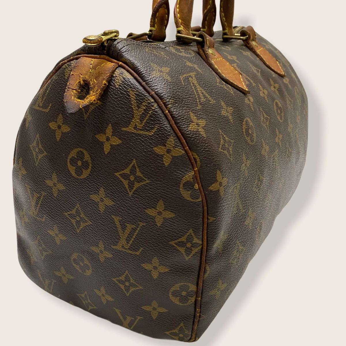 Louis Vuitton ‼️LASTDROP‼️ AUTHENTIC LOUIS VUITTON MONOGRAM SPEEDY 30 BAG Size ONE SIZE - 4 Thumbnail