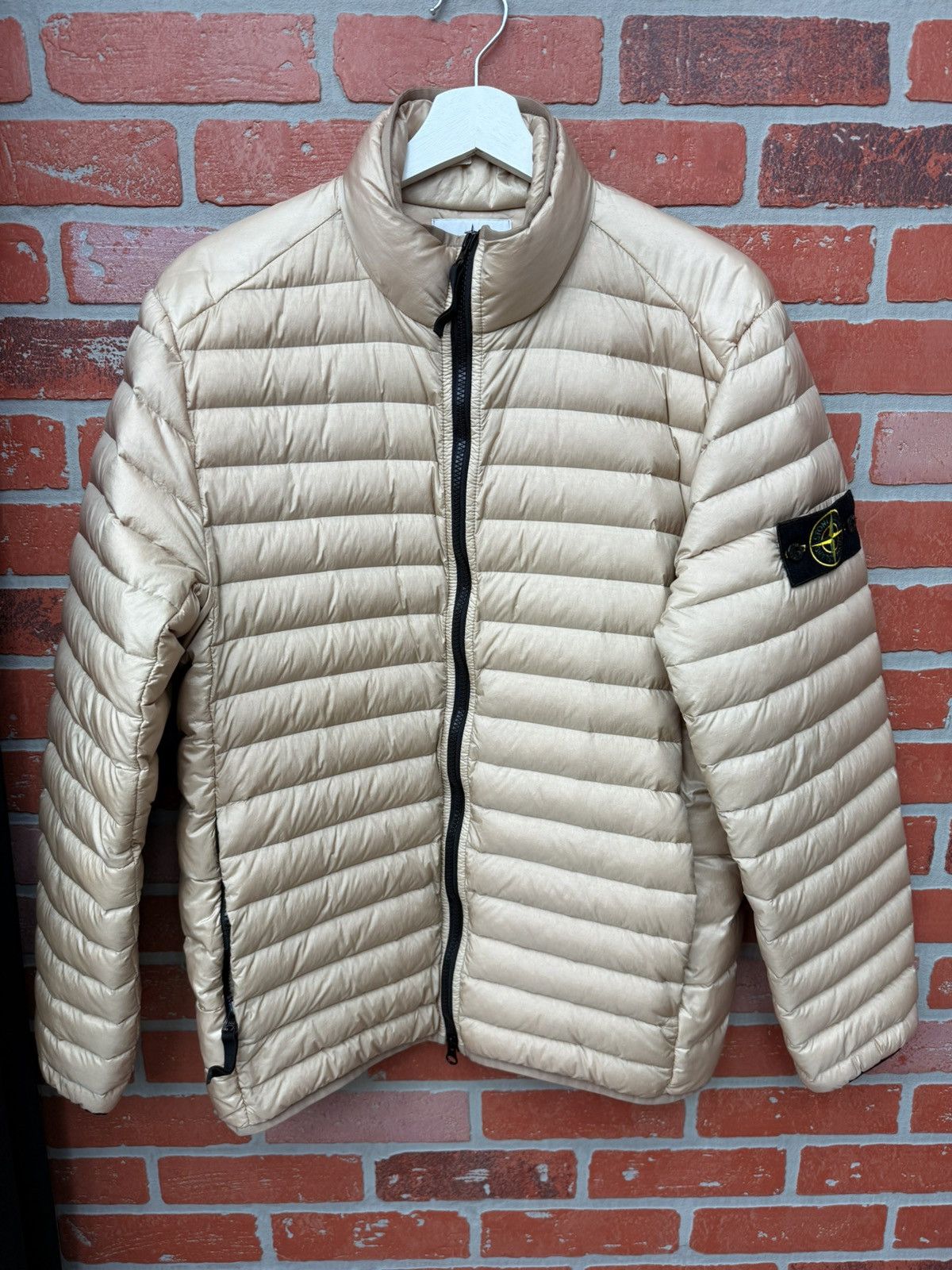Stone Island AUTHENTIC Stone Island Real Down Jacket Beige Size Small Size US S / EU 44-46 / 1 - 5 Thumbnail