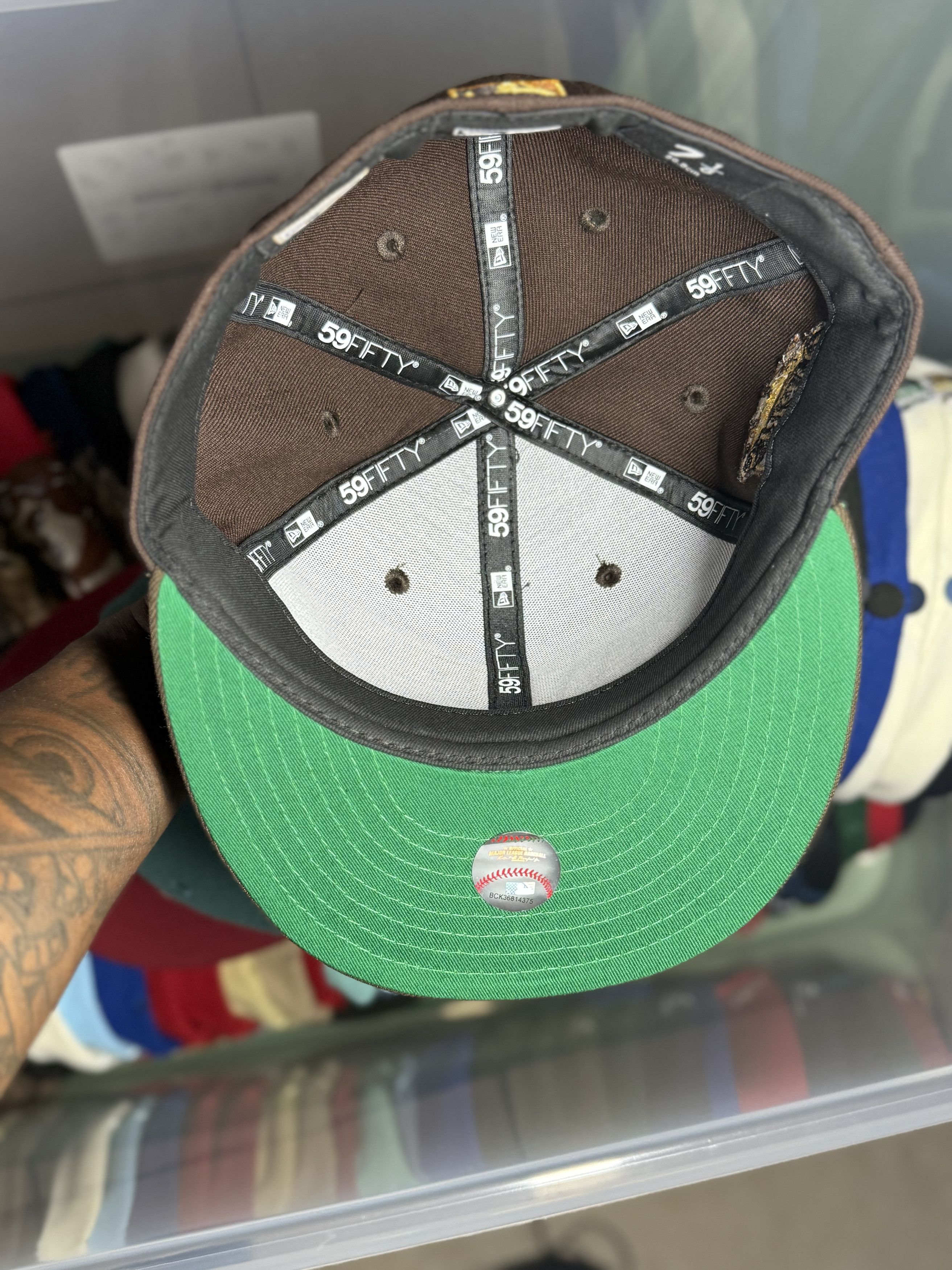 Hat Club × New Era 7 1/8 SD PADRES 25TH ANNIV. MILK CHOC. BAR W/ GOLD ALMONDS Size ONE SIZE - 5 Thumbnail