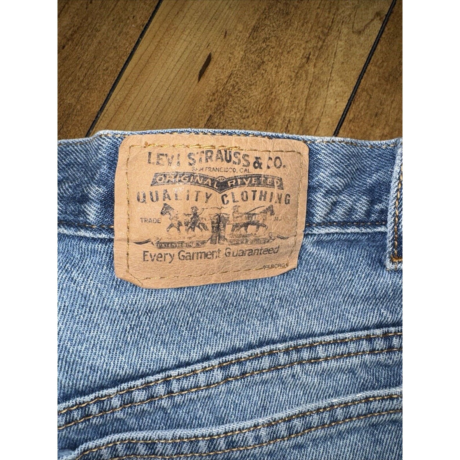 Levi's × Vintage Vintage Levi’s Orange Tab 32x32 Distressed Denim Light Blue Size US 32 / EU 48 - 4 Thumbnail