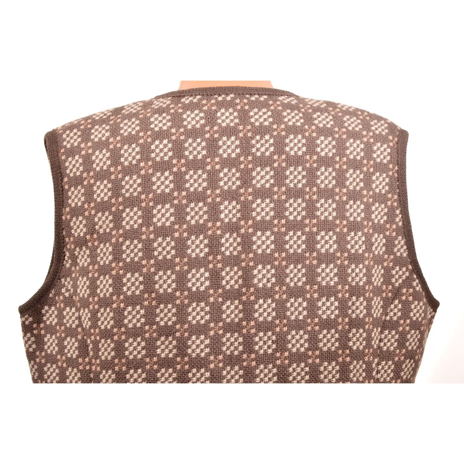Vintage Trefriw Woollen Mills Ltd Gwydir Garments Wool Vest Gilet Size 20 Brown Women Wool Vest Gwydir Garments Vintage Knit Wool Vest 20 Womens Brown Size 3XL / US 20-22 - 5 Thumbnail