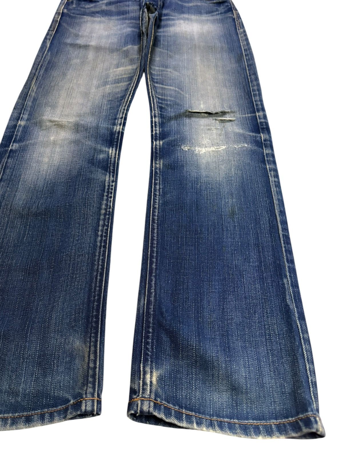 Japanese Brand Vintage Japanese Brand Faded Wash Distressed Jeans Size US 30 / EU 46 - 7 Thumbnail