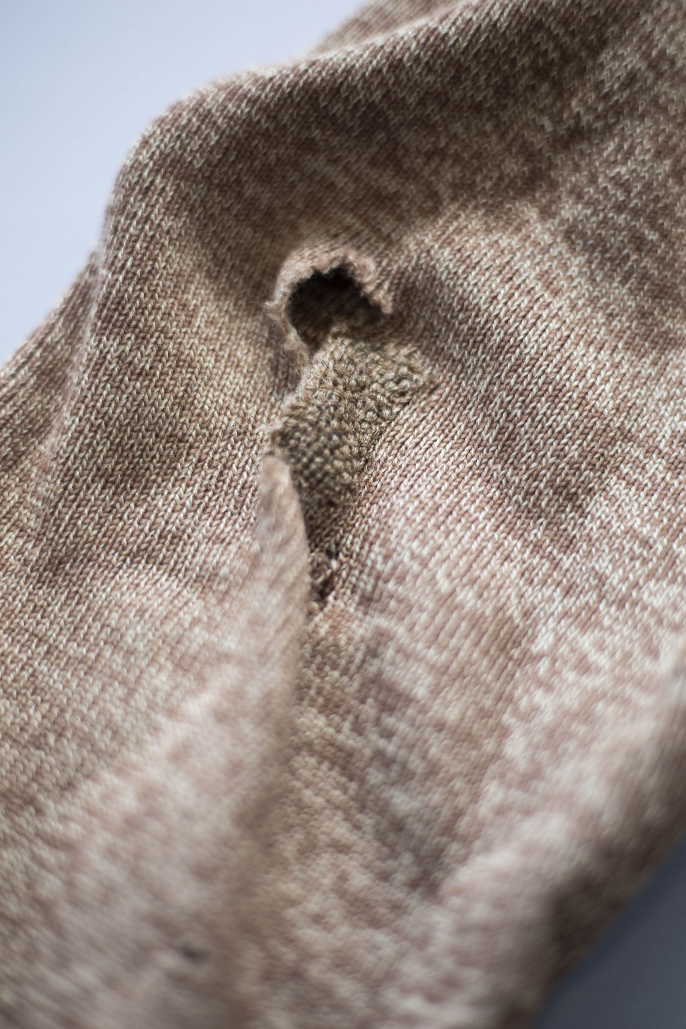 Other French distressed knitted vest circa 1940 Size M / US 6-8 / IT 42-44 - 5 Thumbnail