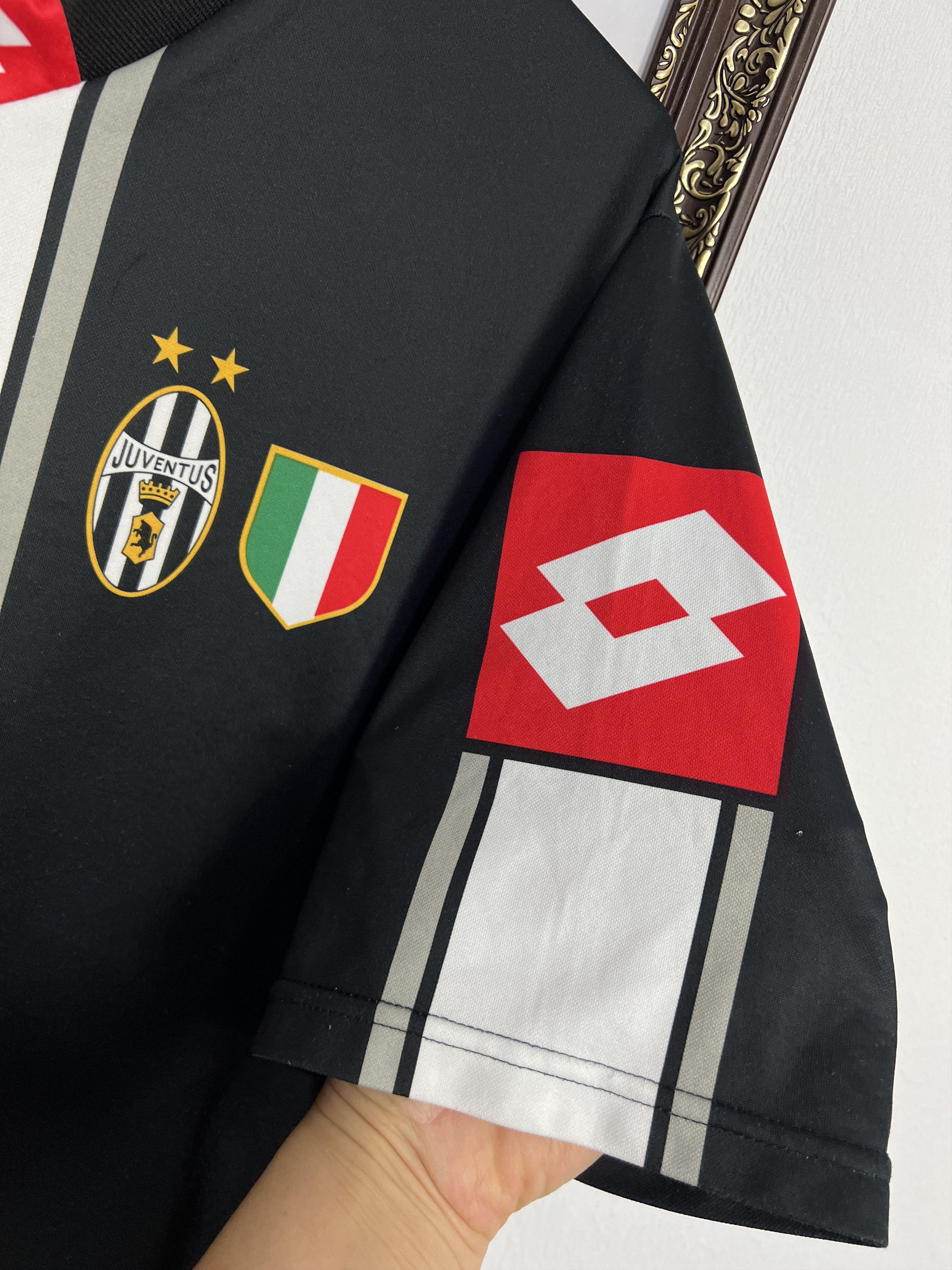 Vintage Vintage Juventus Football Train Shirt Soccer Maglia Jersey Size US L / EU 52-54 / 3 - 4 Thumbnail