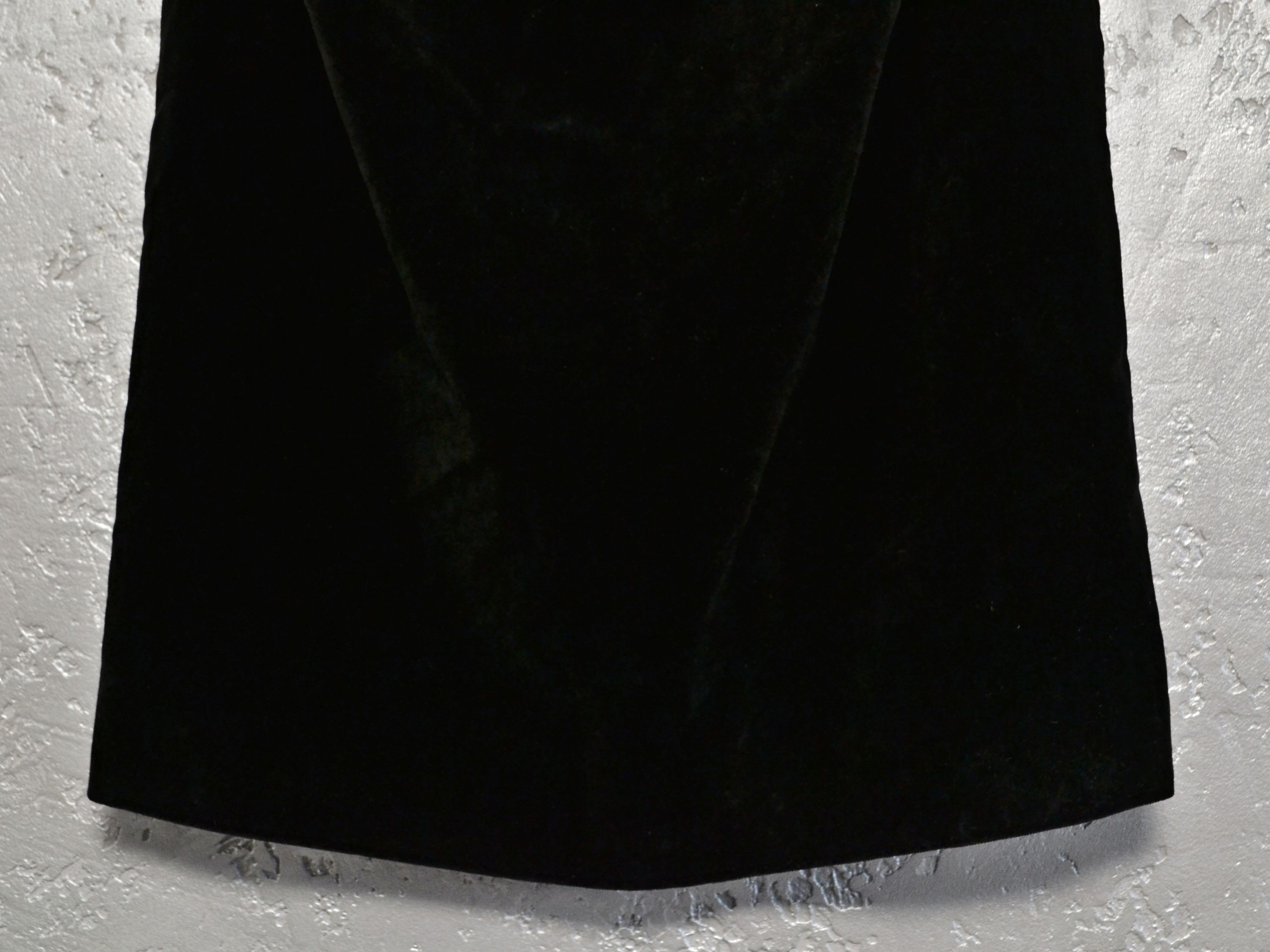 Valentino Valentino Boutique Women’s Black Velvet Skirt Size 27" / US 4 / IT 40 - 5 Thumbnail