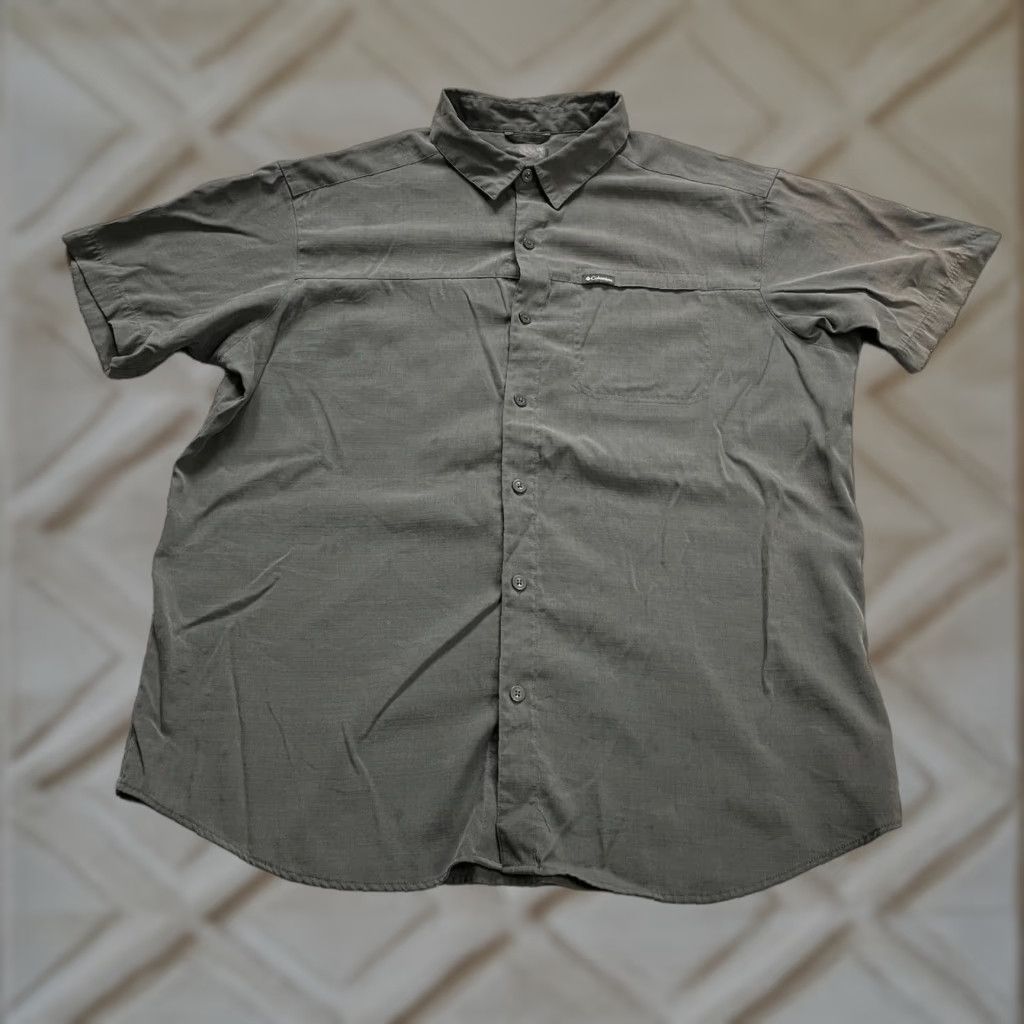 Vintage Columbia Slack Tide Shirt Mens XL Gray Solid Button Down Short Sleeve Casual Top Size US XL / EU 56 / 4 - 1 Thumbnail