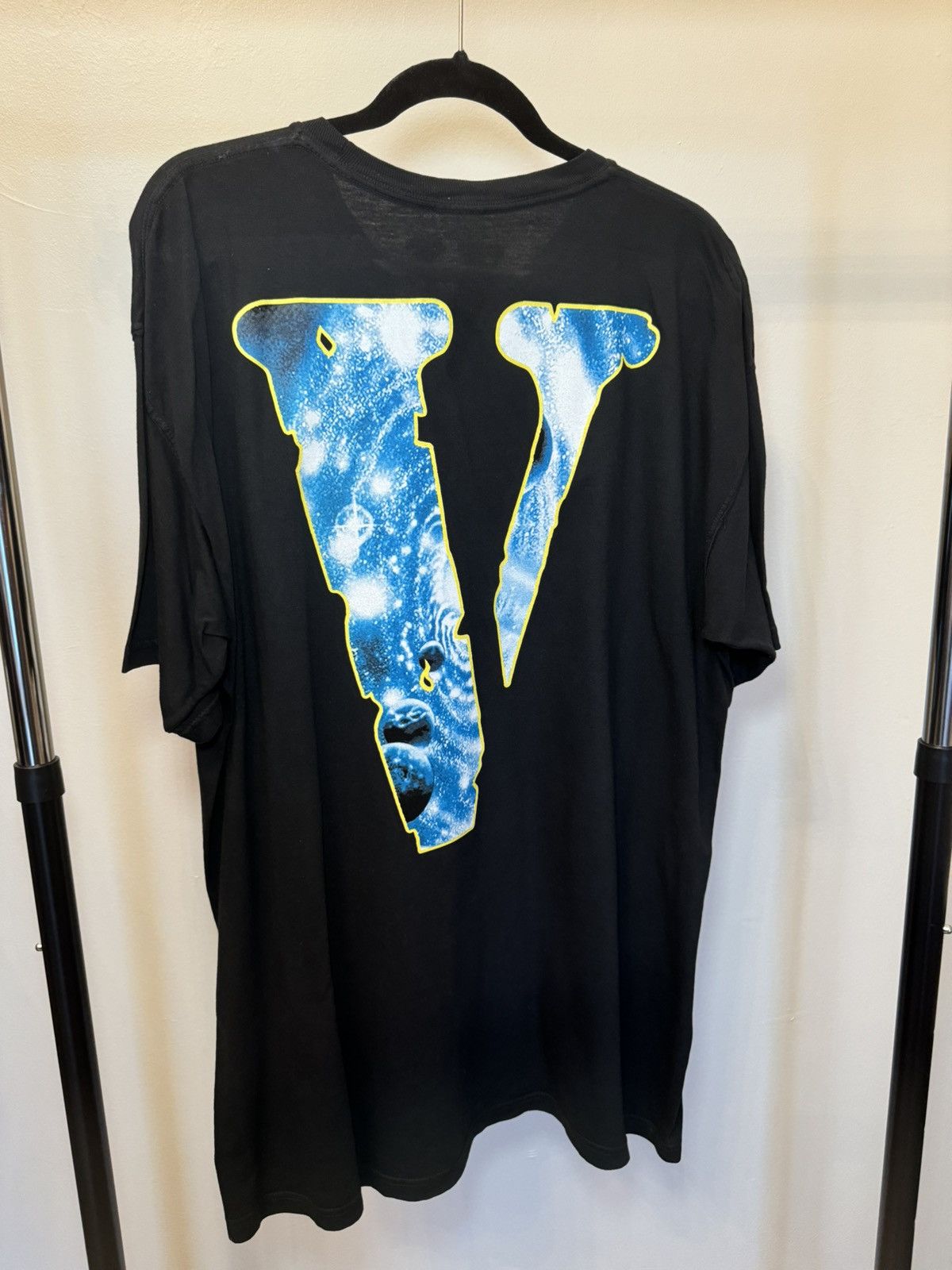 999 Club × Vlone Galaxy tee Size US XL / EU 56 / 4 - 2 Thumbnail