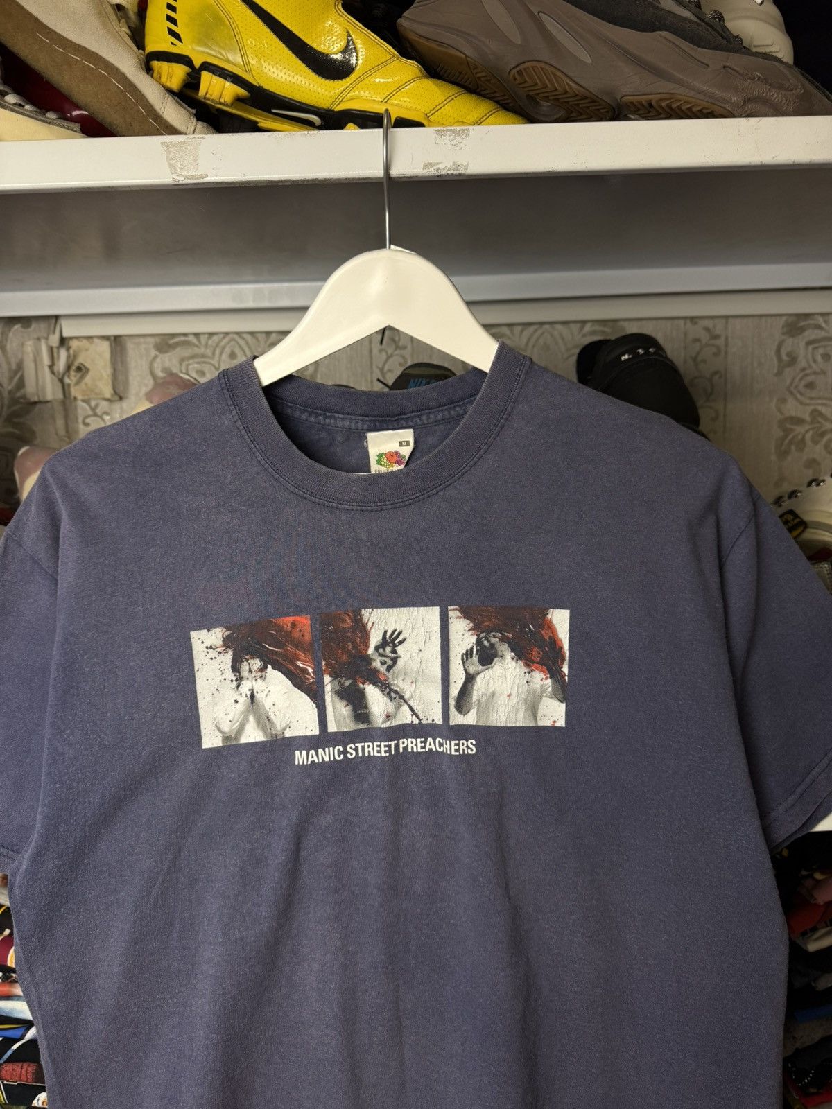 Vintage Vintage Manic Street Preachers Distressed T-Shirt Size US M / EU 48-50 / 2 - 21 Thumbnail