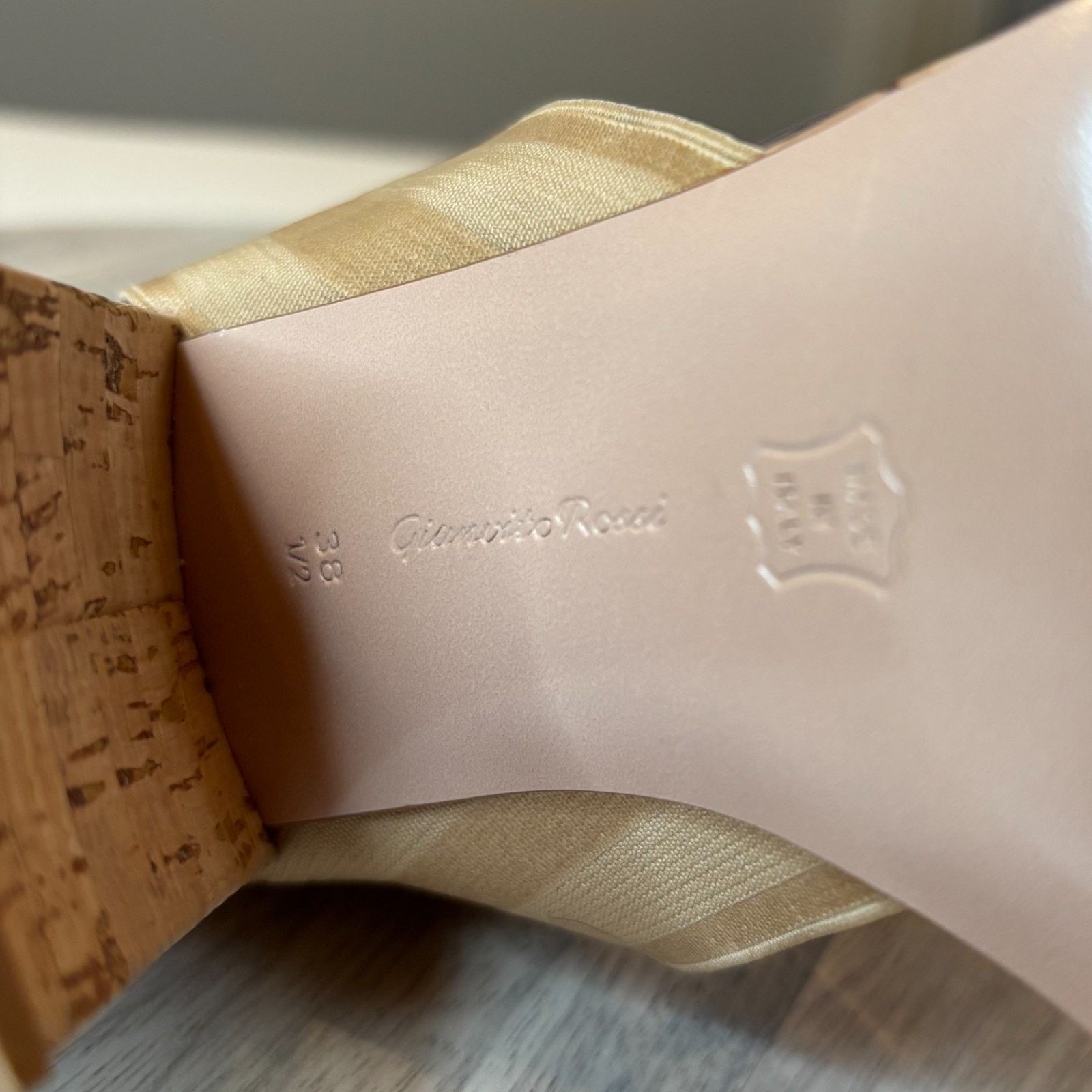 Gianvito Rossi Gianvito Rossi Suede Cork Sandals Strap Beige 38.5 US 8.5 Size US 8.5 / IT 38.5 - 8 Thumbnail