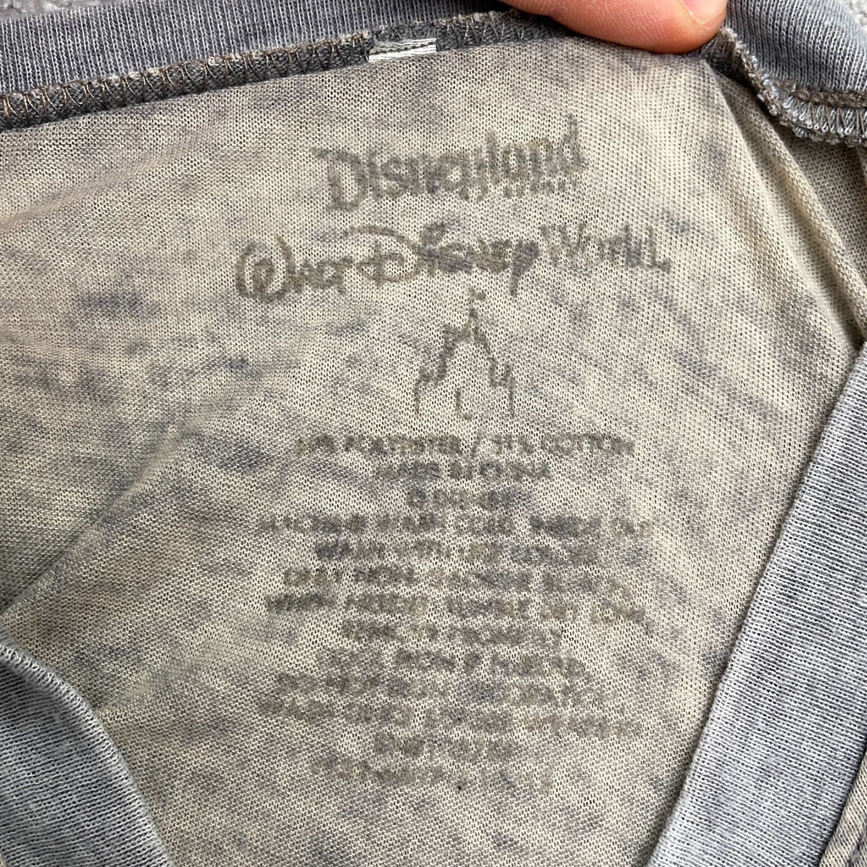 Vintage Disneyland T-Shirt Womens Large Brown Mickey Mouse V-Neck Graphic 90s Cartoon Daywear Size L / US 10 / IT 46 - 7 Thumbnail