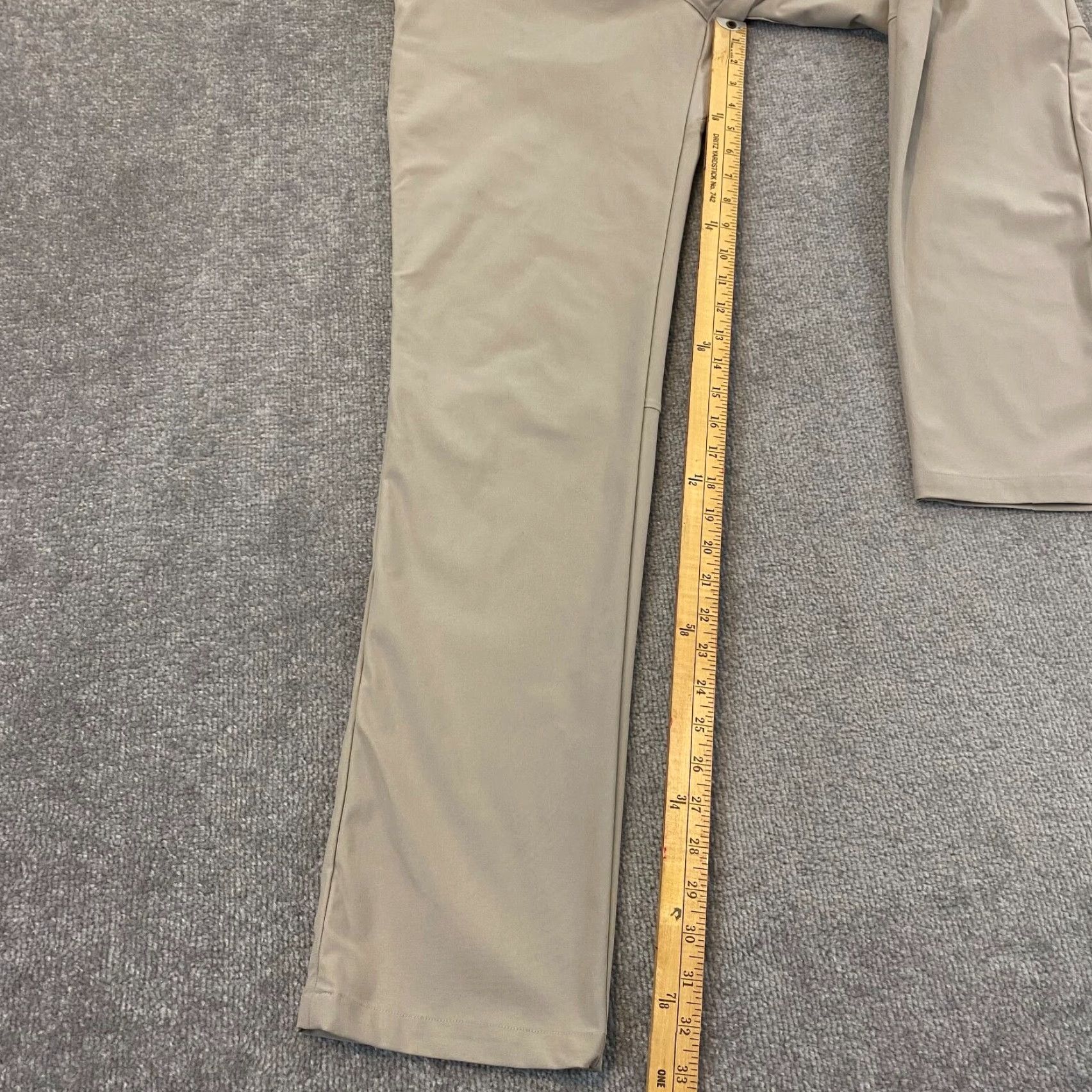 Lululemon Lululemon Commission Pants Men 32x33 Straight Beige Khaki Performance Pockets Flat Front 5-Pocket Design Size US 32 / EU 48 - 6 Thumbnail