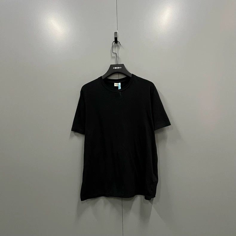 Yves Saint Laurent Saint LaurentBlack short sleeves with round neck short slee Size US M / EU 48-50 / 2 - 1 Thumbnail