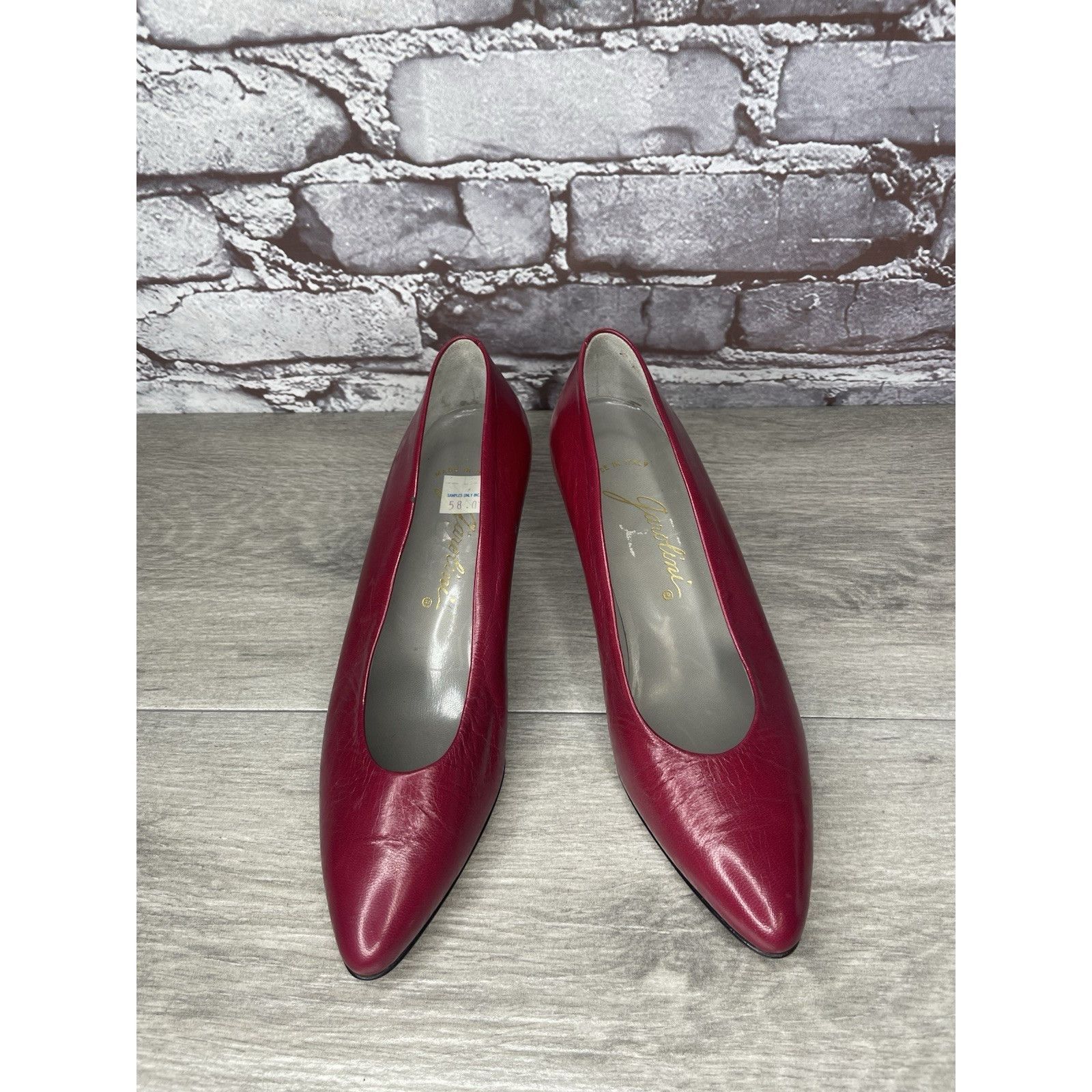 Carolina Herrera Garolini Cherry Red Leather Pointed Toe Italy Dress Heels Wo Size US 5.5 / IT 35.5 - 16 Thumbnail