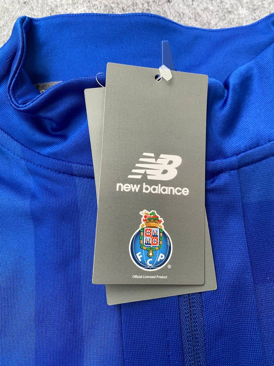New Balance New Balance FC Porto 2024/25 Sports/Training hoodie size L Size US L / EU 52-54 / 3 - 5 Thumbnail