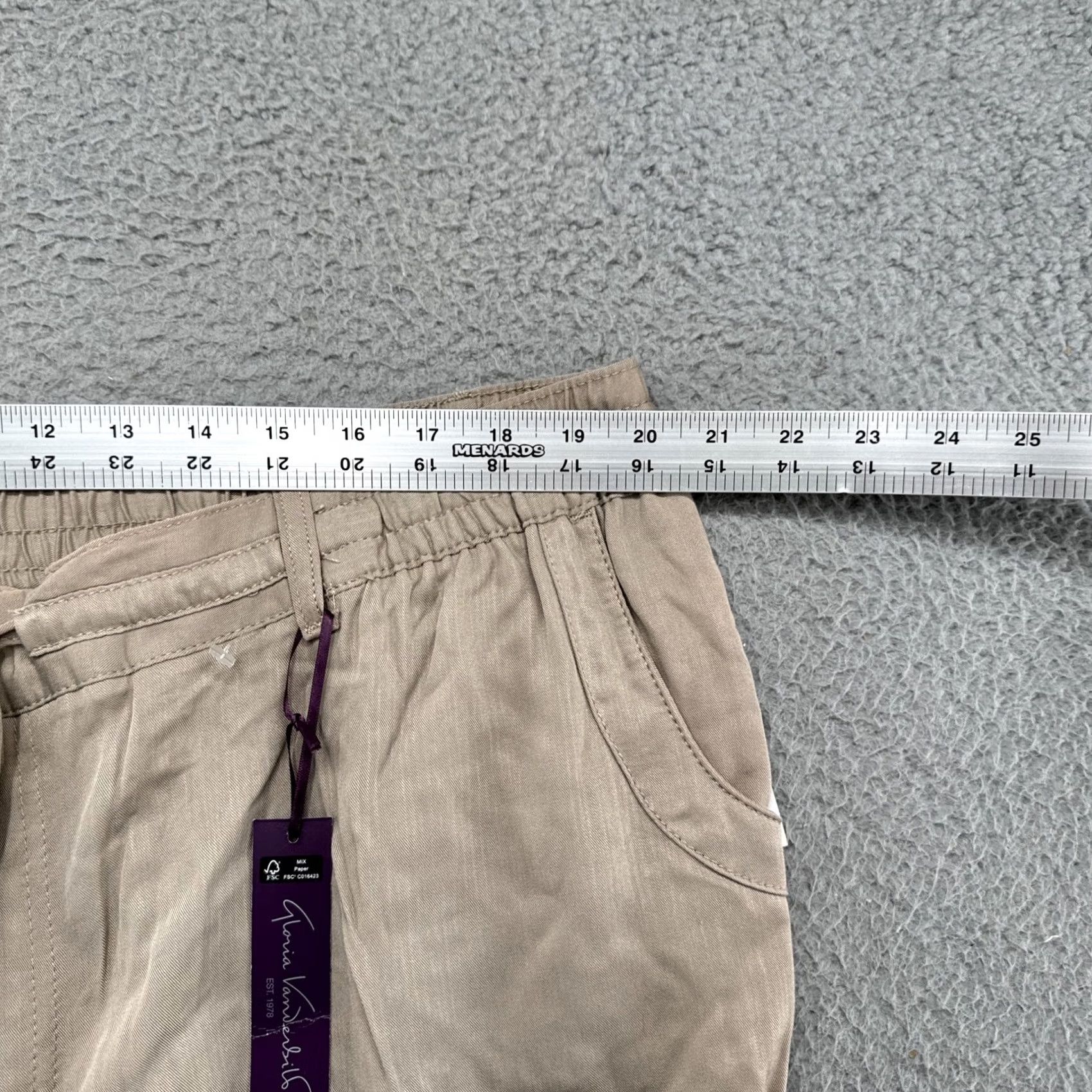 Gloria Vanderbilt Gloria Vanderbilt Molly Shorts Beige Rayon Cuffed Drawstring Elastic Waistband 18W Women Shorts +Pockets Casual Mid Rise Knit 90s Stil No Size 40" / US 18 - 5 Thumbnail