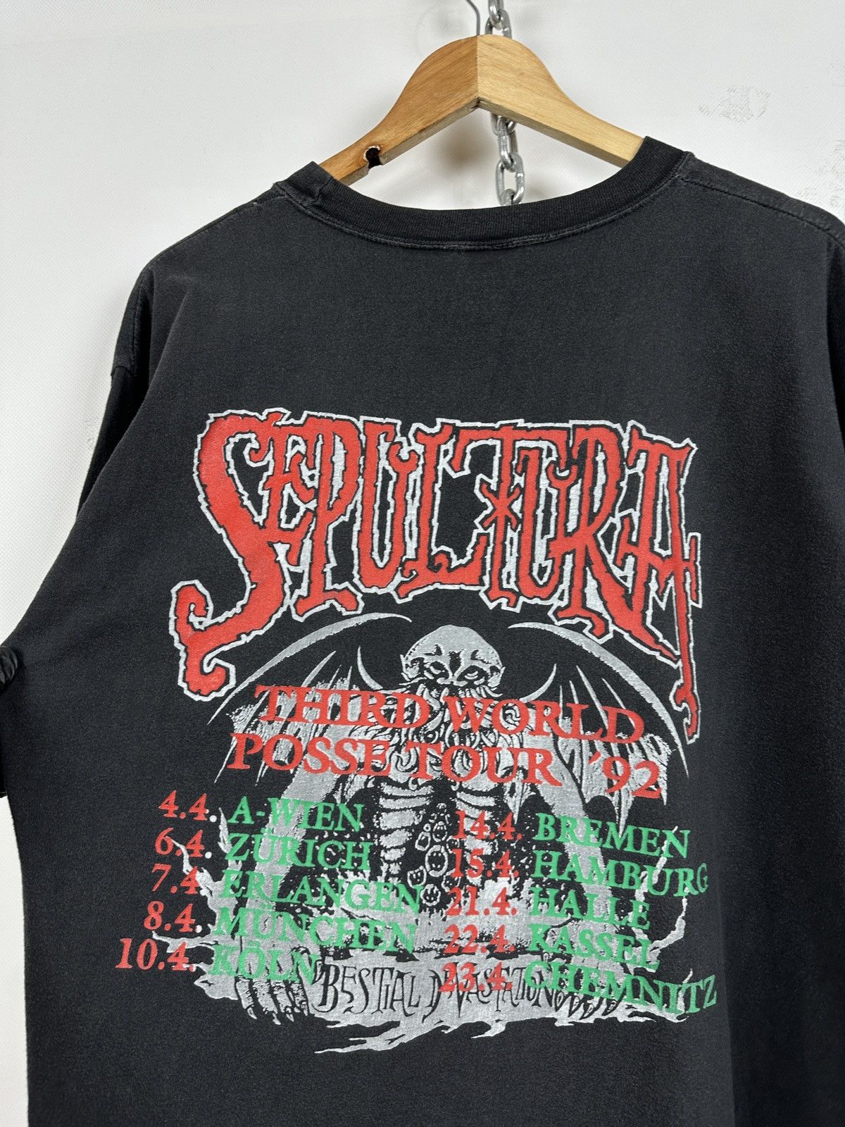 Band Tees 1992 Vintage Sepultura Third World Posse Tour T-Shirt Size US XL / EU 56 / 4 - 22 Thumbnail