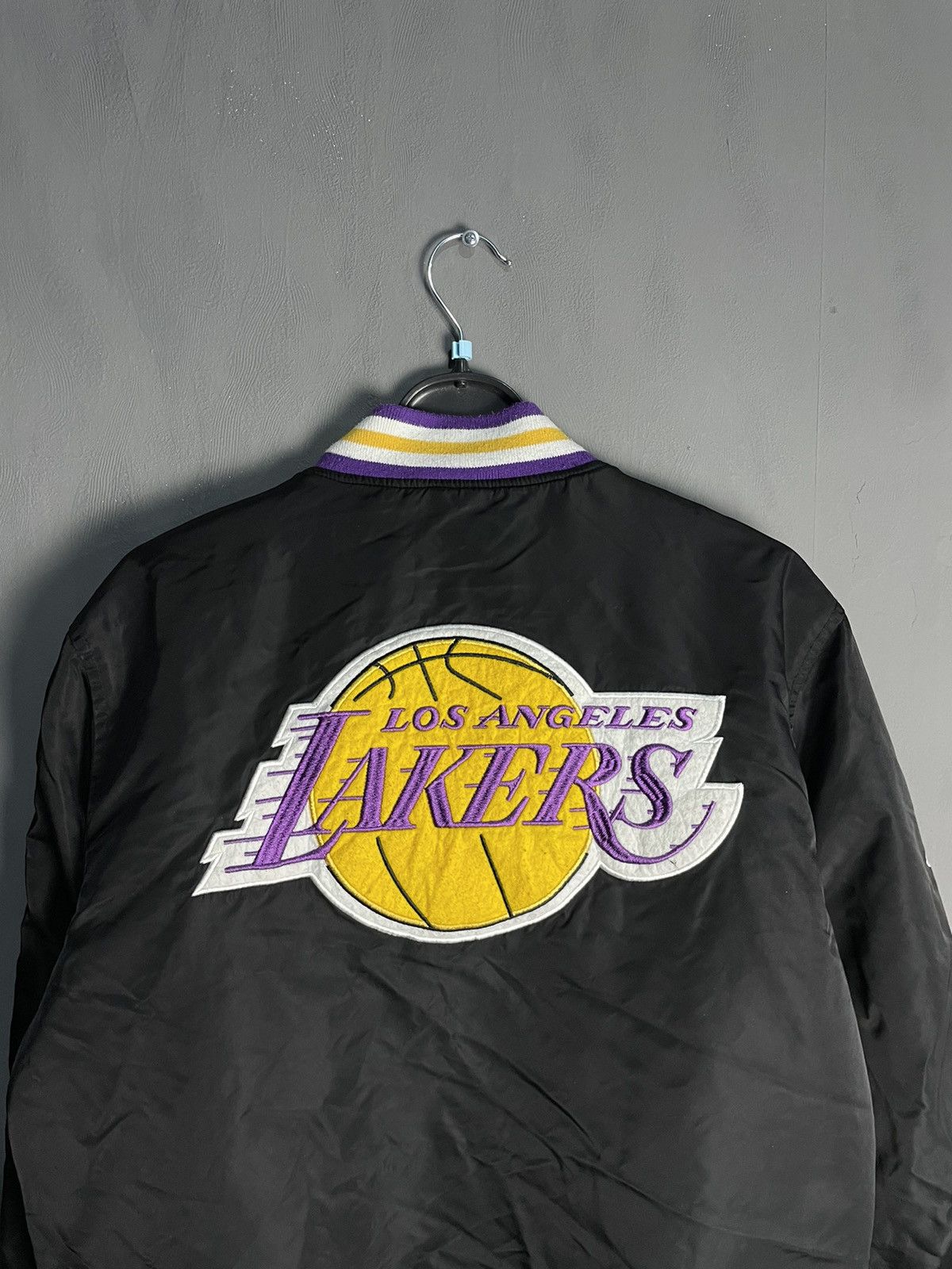 NBA L.A. Lakers Bomber Jacket Size US S / EU 44-46 / 1 - 6 Thumbnail
