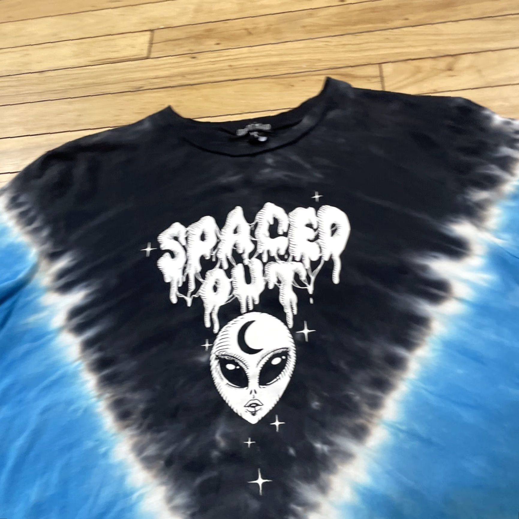 Current Mood CURRENT MOOD Alien Spaced Out T Shirt Graphic Tee Black Blue Tie Dye Crew Neck XS fits L Men Shirt Size US L / EU 52-54 / 3 - 6 Thumbnail