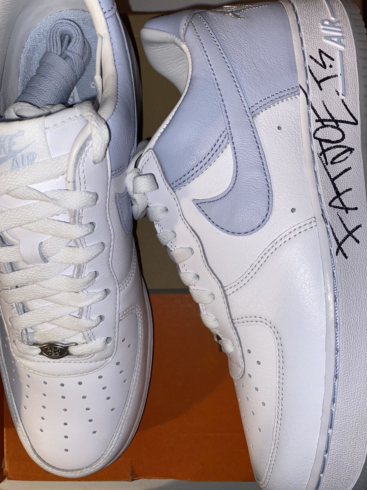 Nike AIR FORCE 1 LOW QS TS NY Size US 10 / EU 43 - 4 Thumbnail