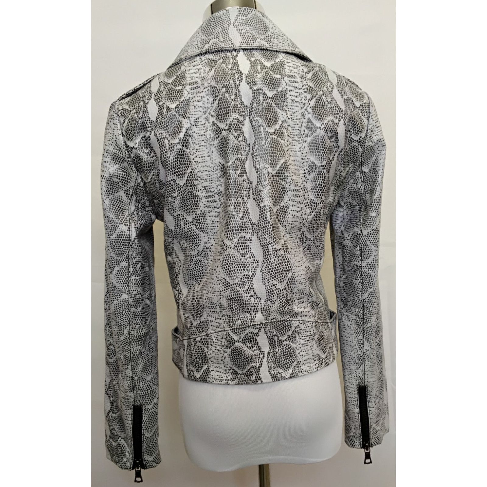 Alice + Olivia Alice & Olivia Leather Jacket Women's S Black/White Lamb Size S / US 4 / IT 40 - 3 Thumbnail
