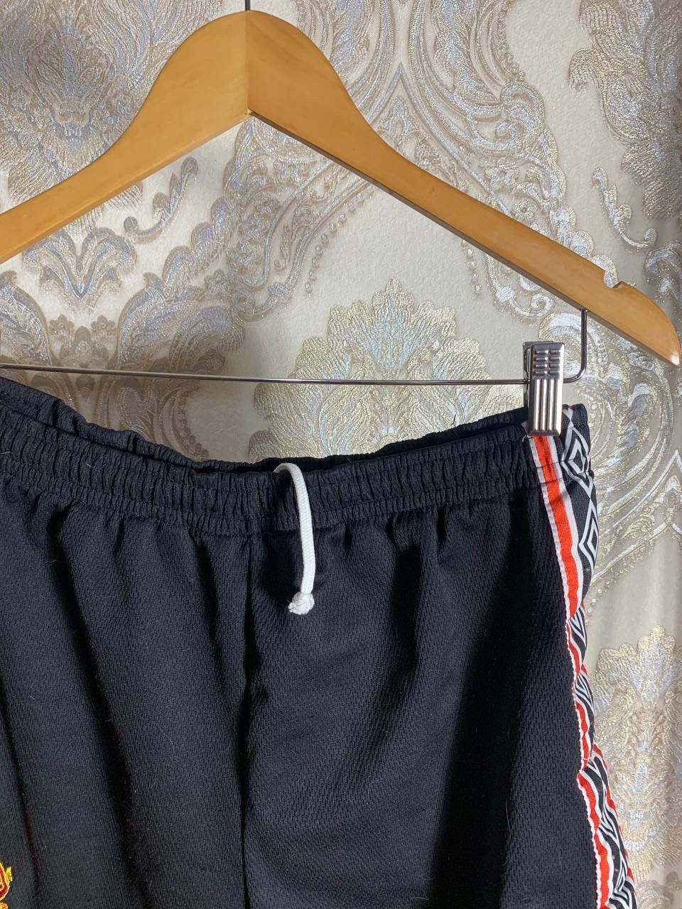 Umbro × Vintage VINTAGE UMBRO MANCHESTER UNITER SOCCER JERSEY SHORTS Y2K 90s Size US 32 / EU 48 - 4 Thumbnail