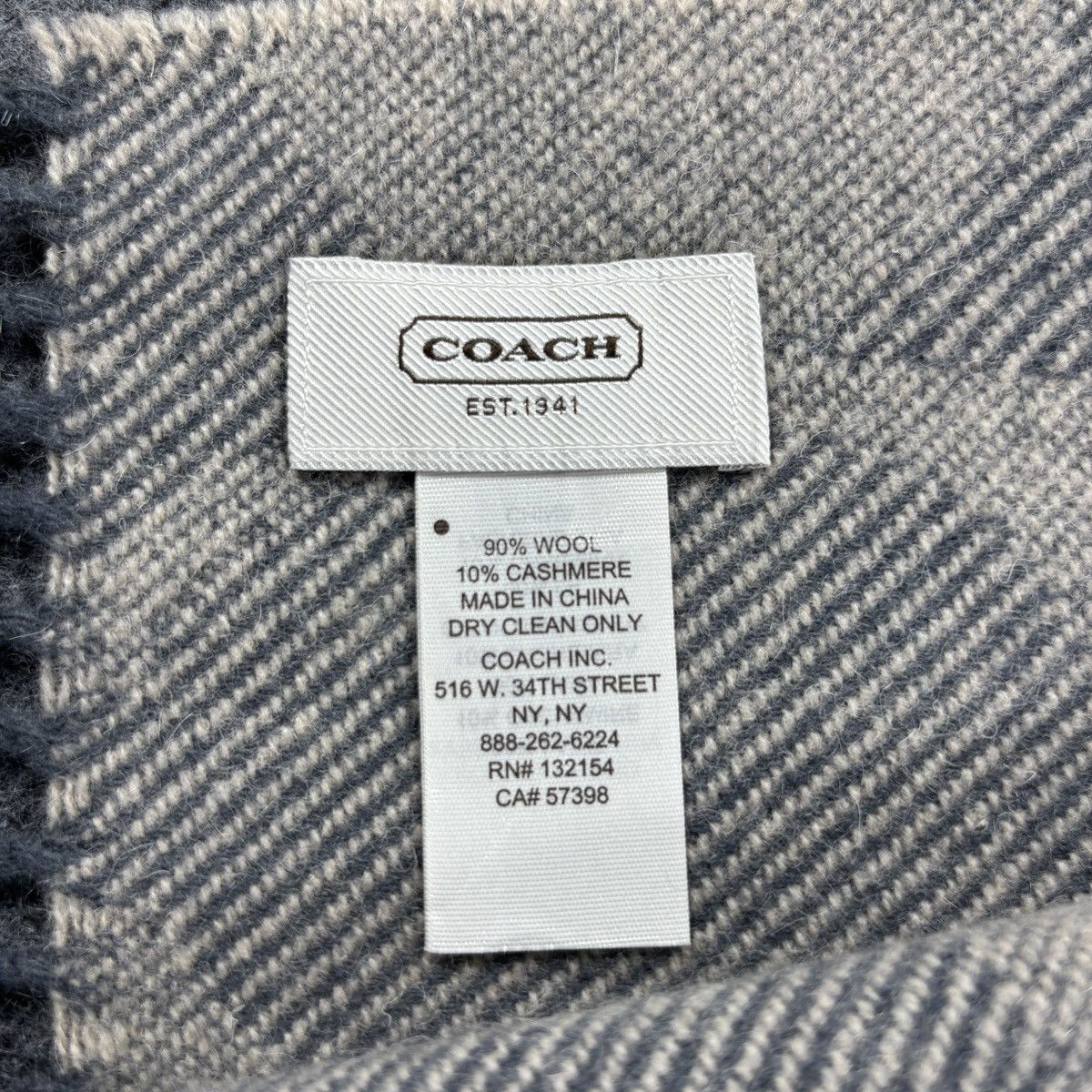 Coach Coach Scarf # D768 # Muffler # Neckwear Size ONE SIZE - 2 Thumbnail