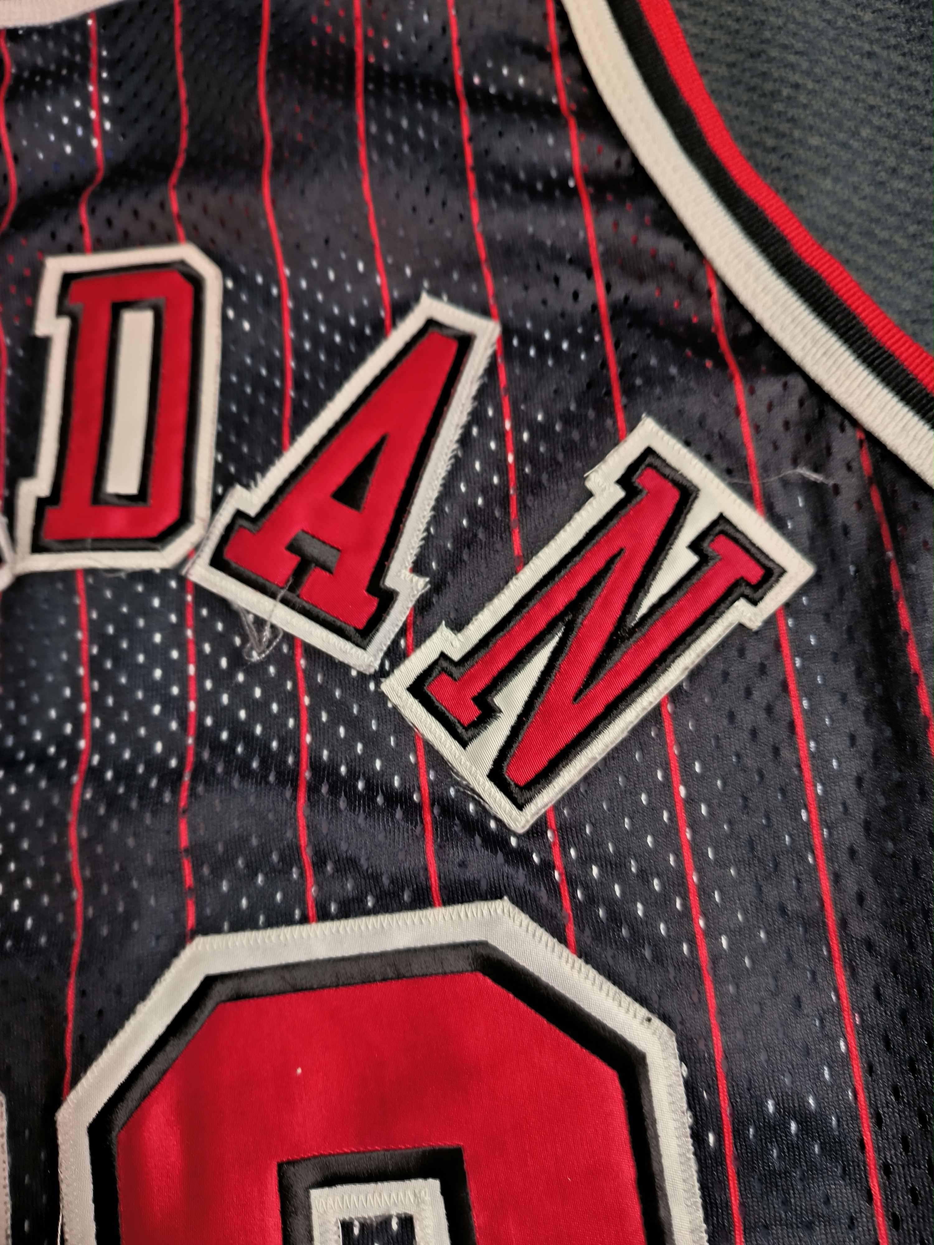 Champion Chicago Bulls M.Jordan Gold Logo Authentic NBA jersey sz 44 Size US L / EU 52-54 / 3 - 9 Thumbnail