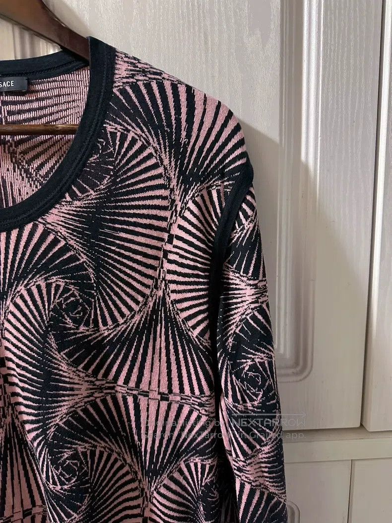 Versace Versace Geometry knitwear Size US XL / EU 56 / 4 - 5 Thumbnail