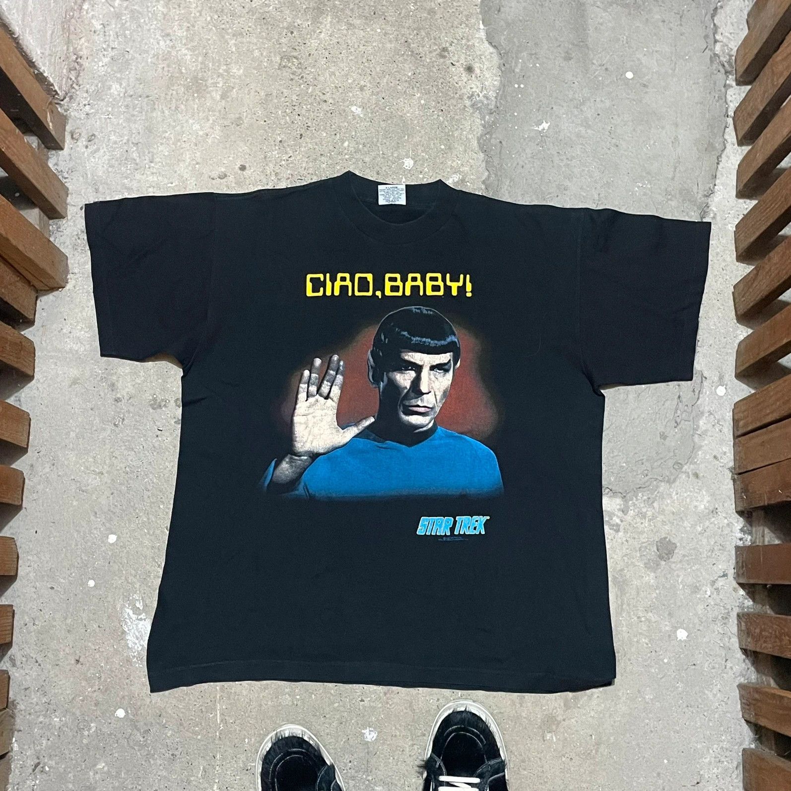 Vintage Vintage Star trek 1996 t-shirt Size US XL / EU 56 / 4 - 1 Thumbnail
