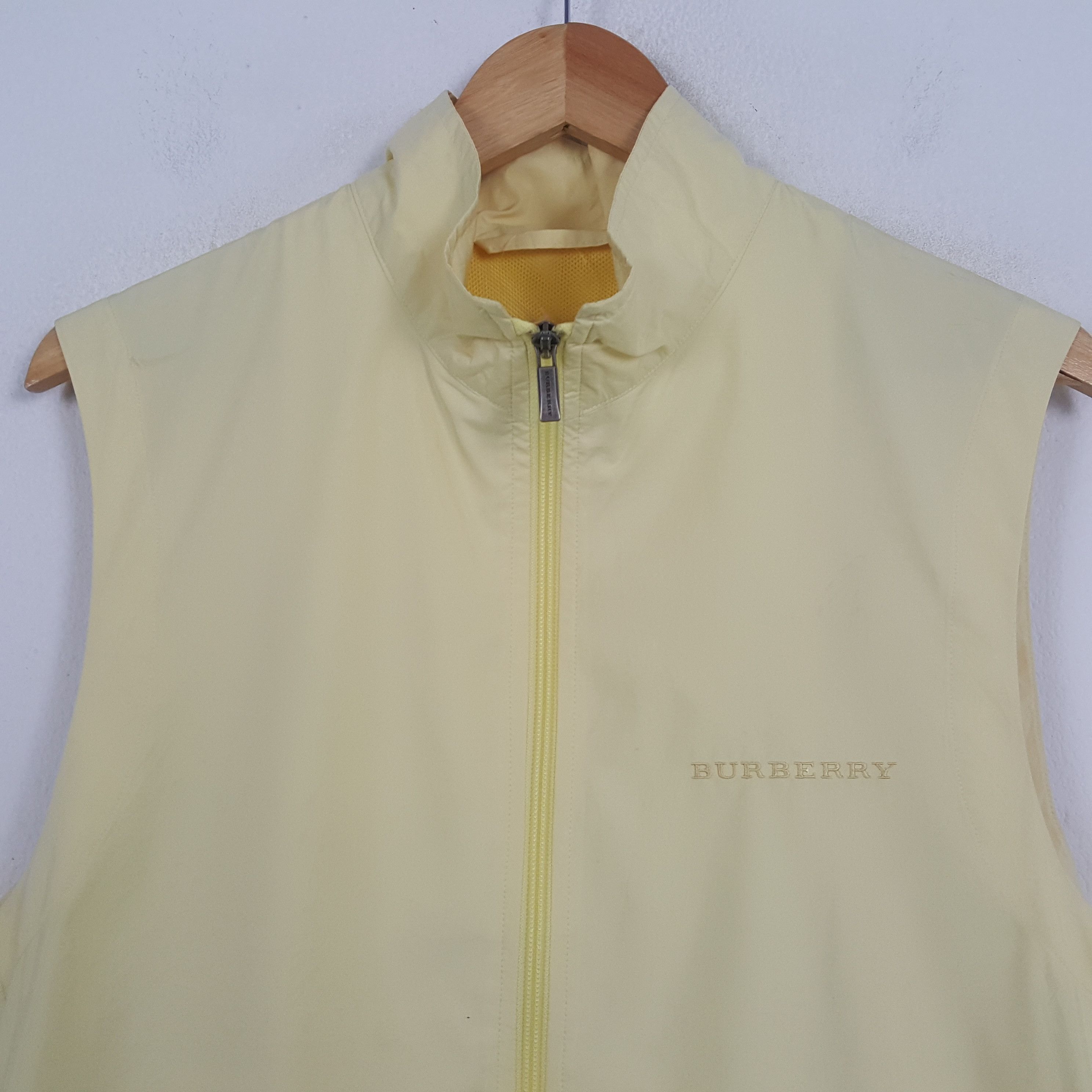 Burberry × Vintage Vintage BURBERRY LONDON Fashion Brand Vest C285N52 Size US L / EU 52-54 / 3 - 4 Thumbnail