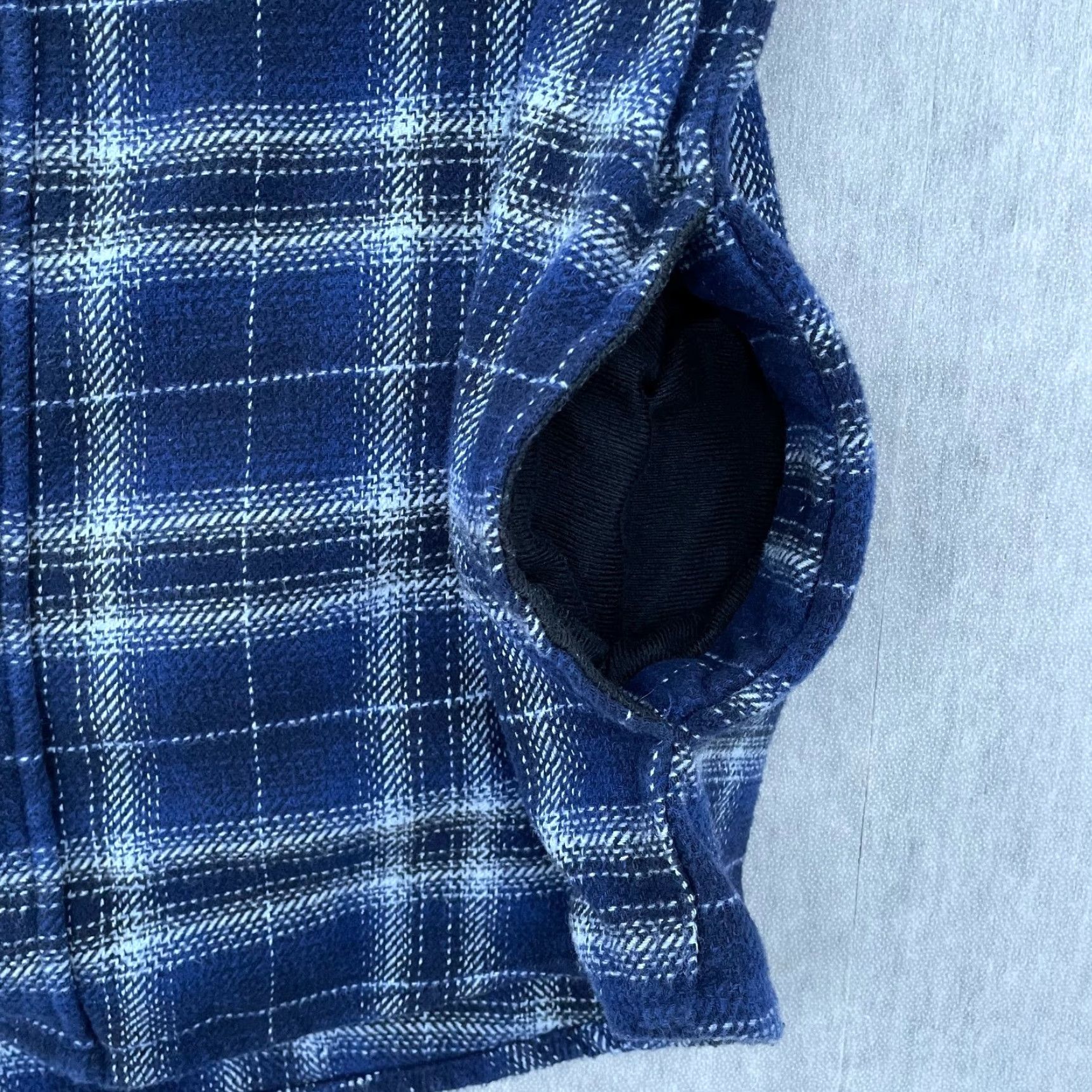 Vintage VINTAGE Woolrich Flannel Shirt Adult Medium Blue Plaid Long Sleeve Button-Up Shacket Pockets Mens Size US M / EU 48-50 / 2 - 5 Thumbnail