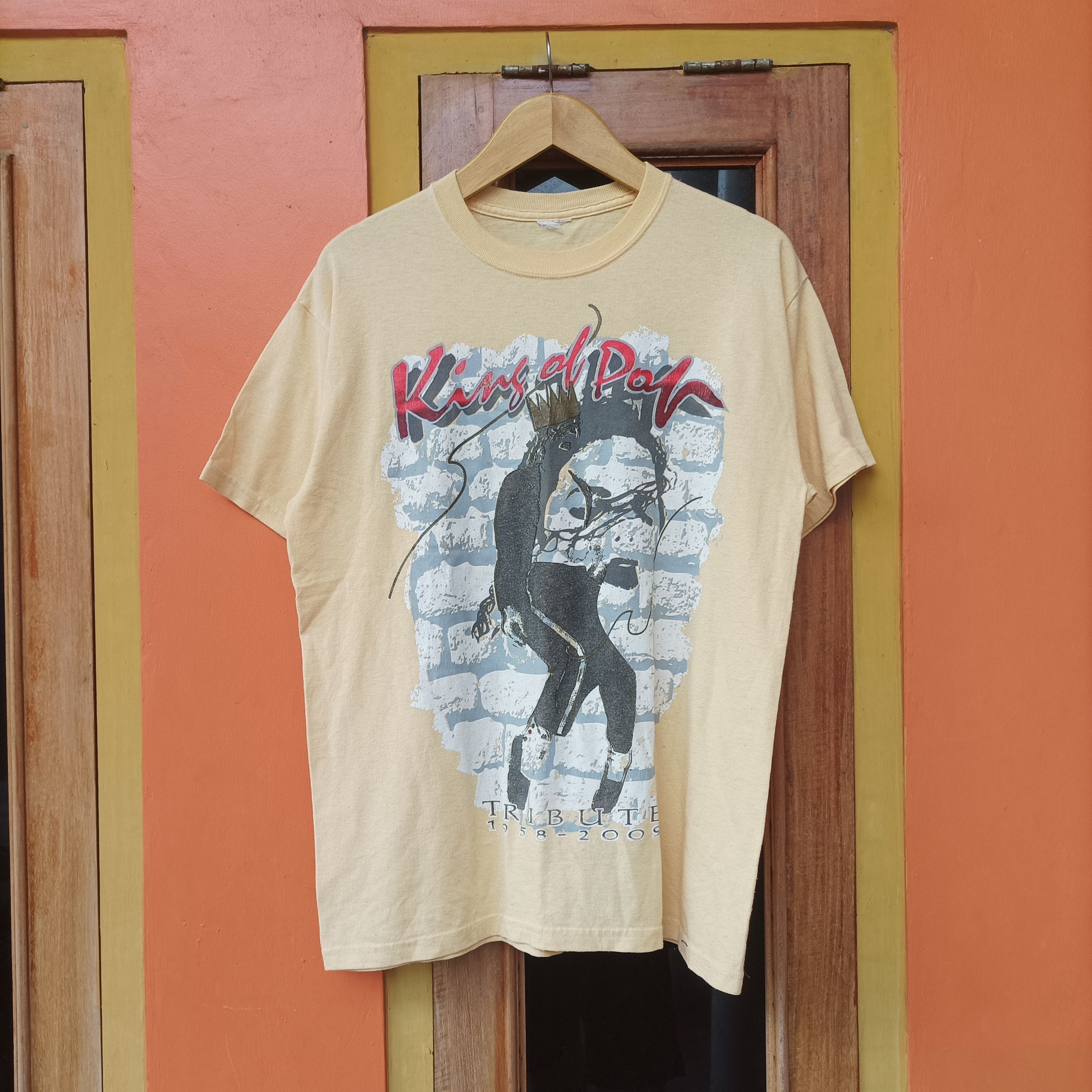 Michael Jackson MICHAEL JACKSON 00'S KING OF POP Size US M / EU 48-50 / 2 - 1 Thumbnail
