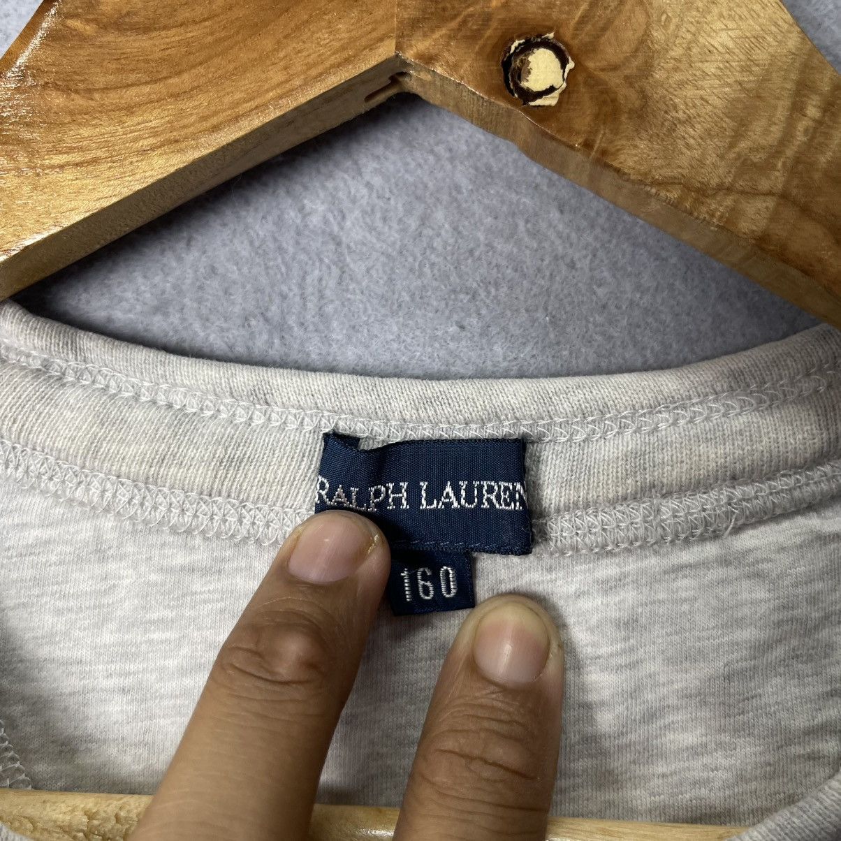 Polo Ralph Lauren Ralph Lauren Small Pony Kangaroo Pocket Crewneck Sweatshirt Size XS / US 0-2 / IT 36-38 - 7 Thumbnail