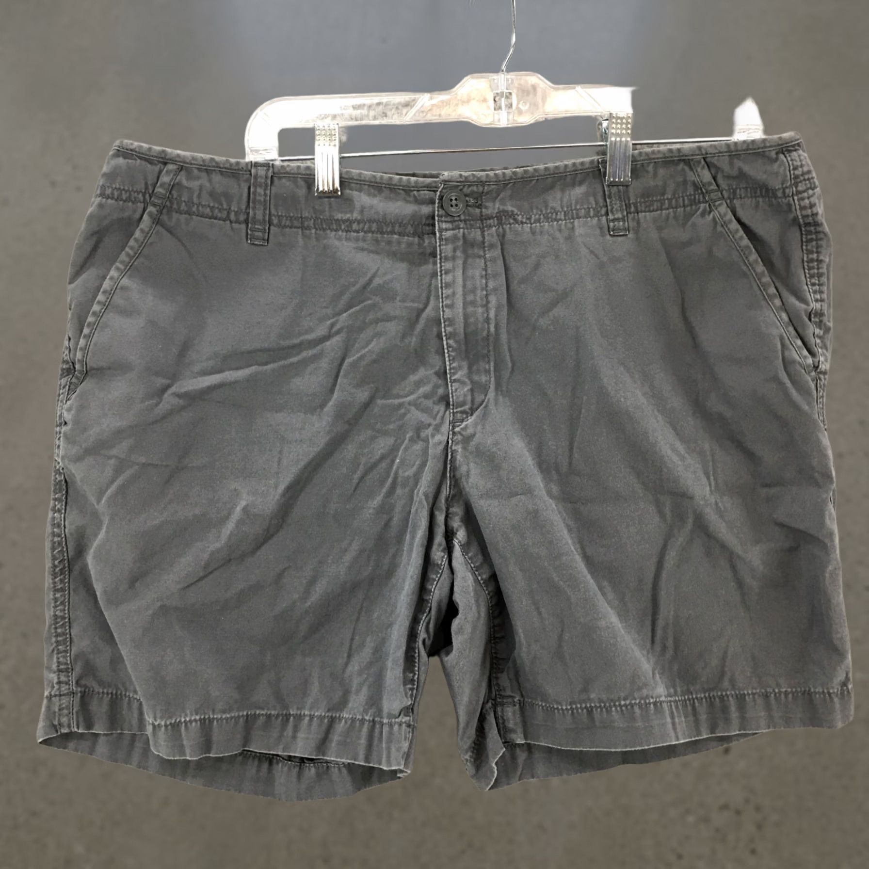 Eddie Bauer Eddie Bauer Chino Shorts Womens 16 Gray Mid Rise Zip Fly Flat Front Casual Size 38" / US 16 / IT 52 - 1 Thumbnail