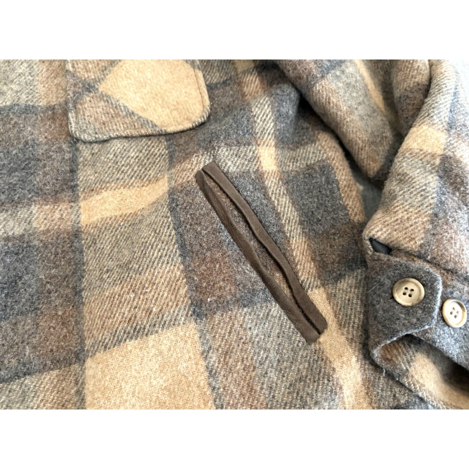 Vintage VINTAGE Woolrich Jacket Mens Large Brown Plaid Buffalo Hunting Wool/Nylon USA 29.5" 24" Pit to Pit Size US L / EU 52-54 / 3 - 7 Thumbnail