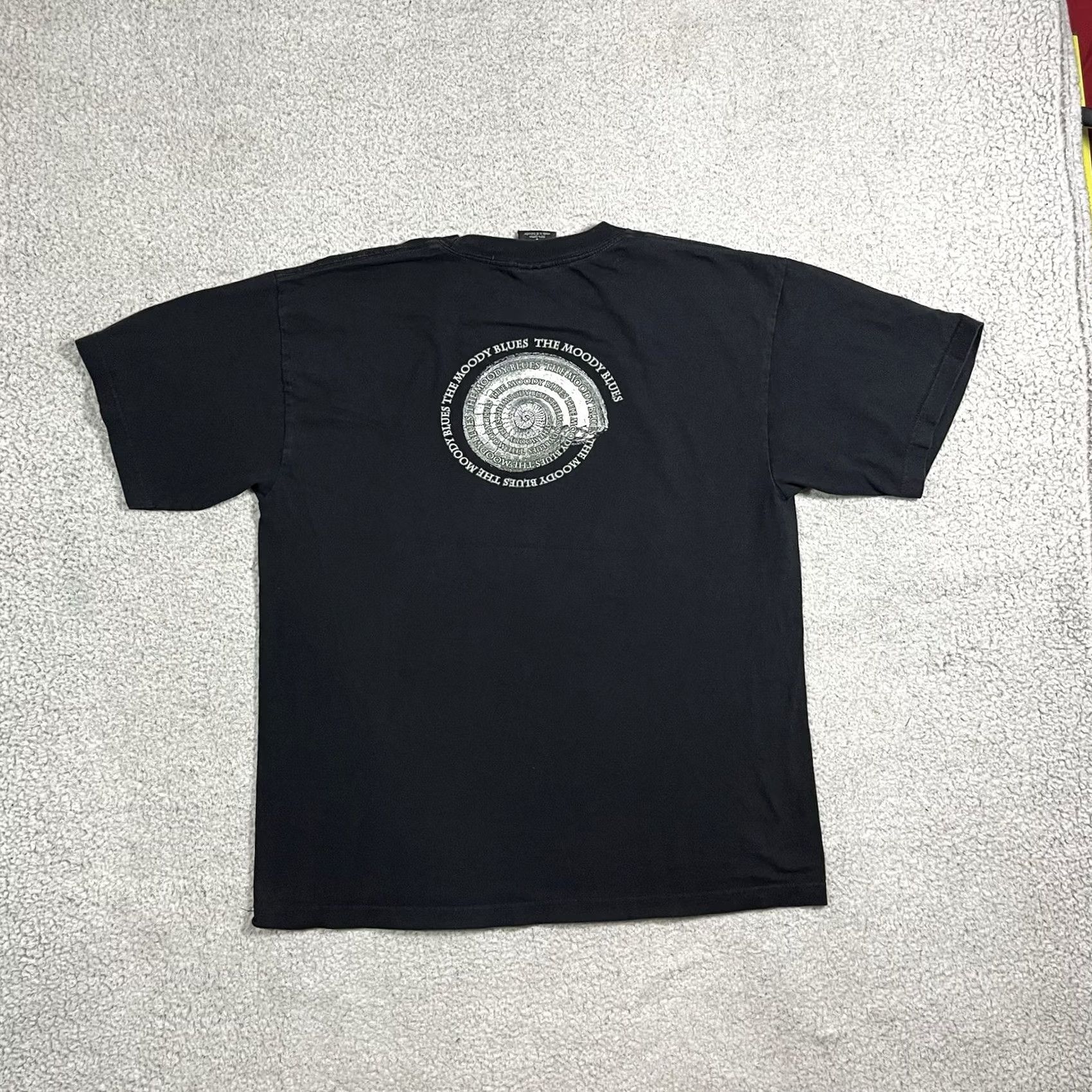 Vintage Giant The Moody Blues Strange Times Shirt Mens L Graphic Rock Band Tour 90s VTG Black Cotton Short Sleeve Crew Neck Logo 90s Mens Size US L / EU 52-54 / 3 - 2 Thumbnail
