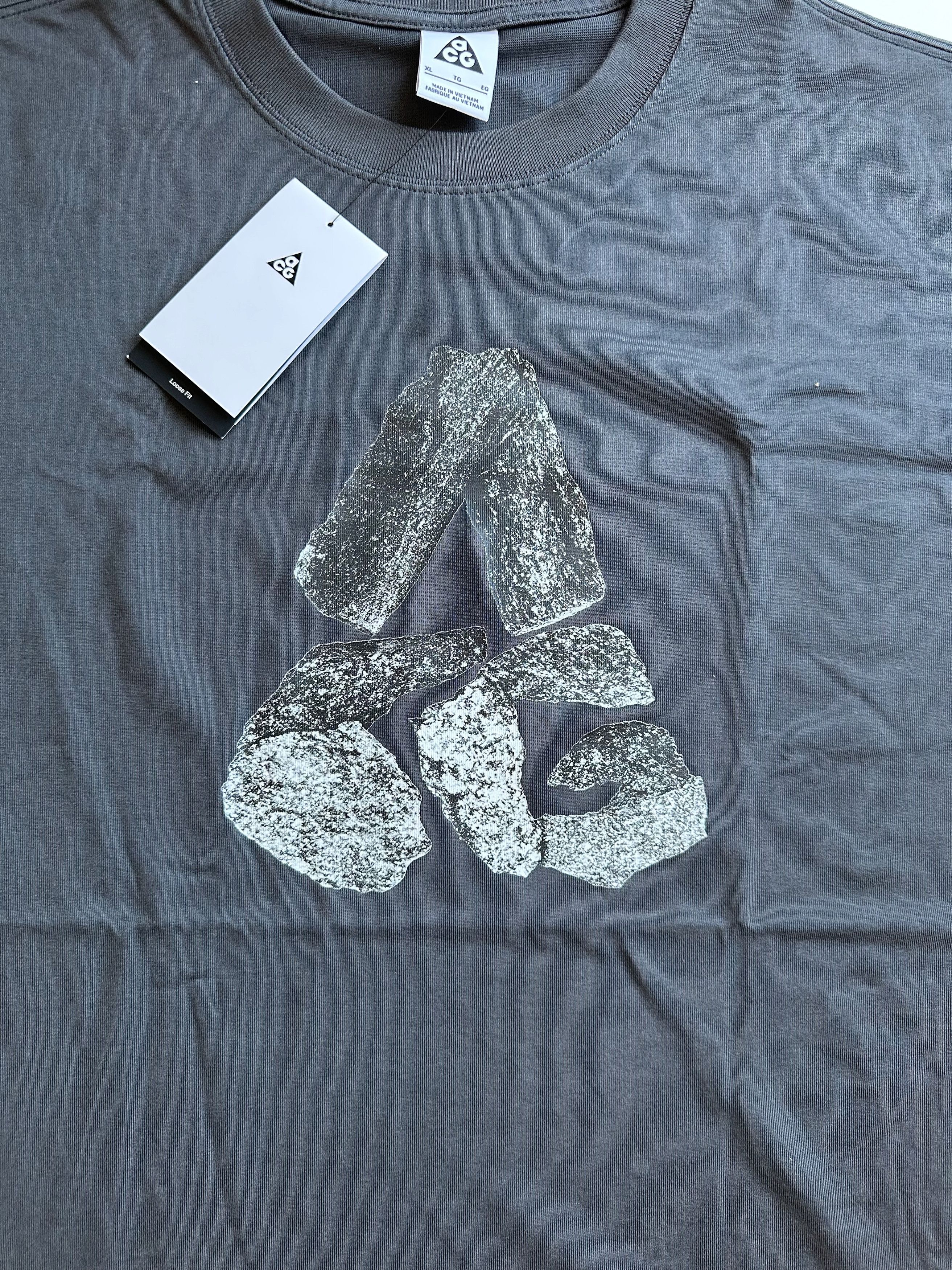 Nike ACG Nike ACG Logo Loose-fit T-Shirt - Gray - XL (NWT) Size US XL / EU 56 / 4 - 2 Thumbnail
