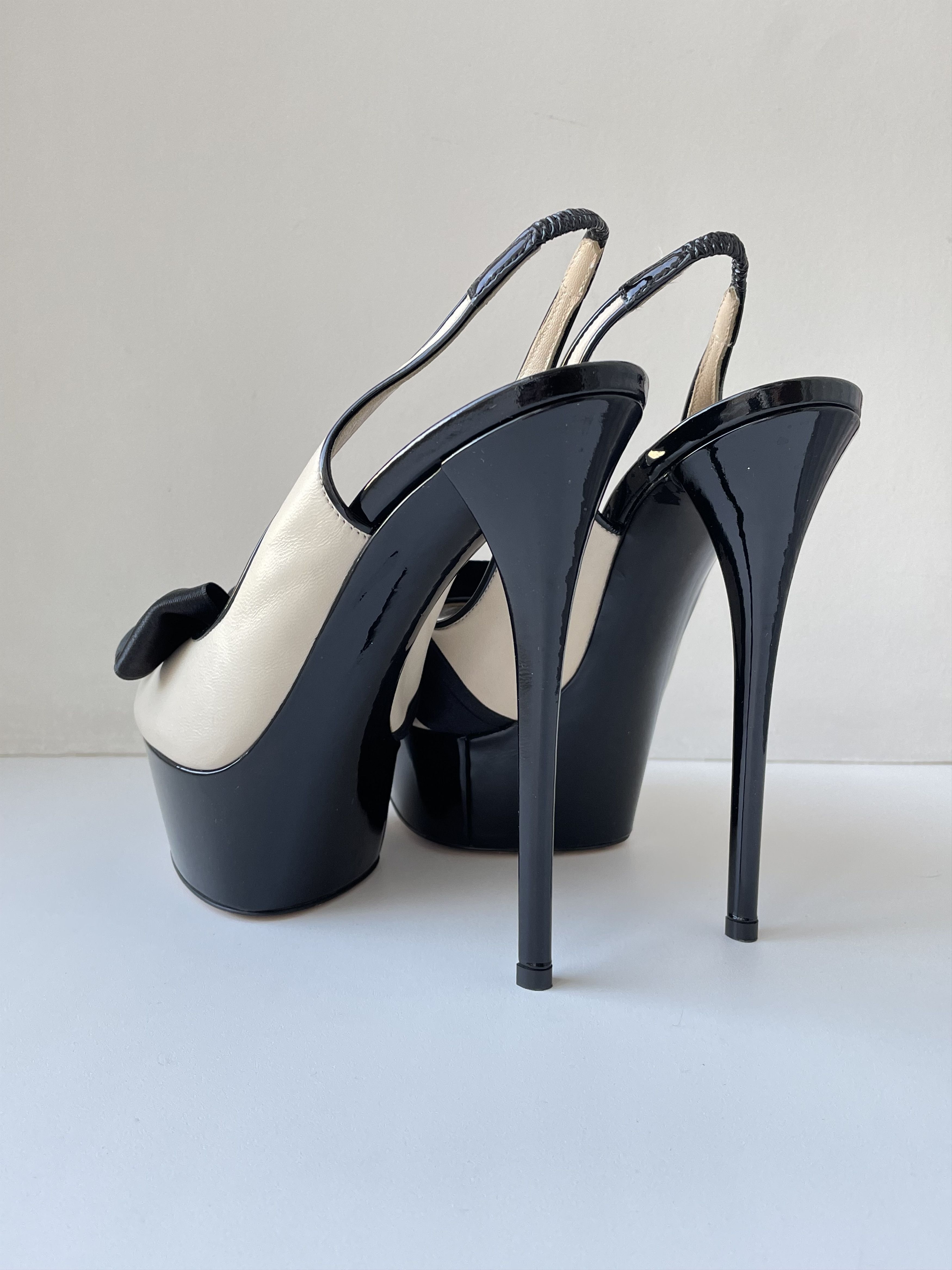 Casadei EUC Casadei 8,5 Women High Heel Platform Sandals Size US 8.5 / IT 38.5 - 3 Thumbnail